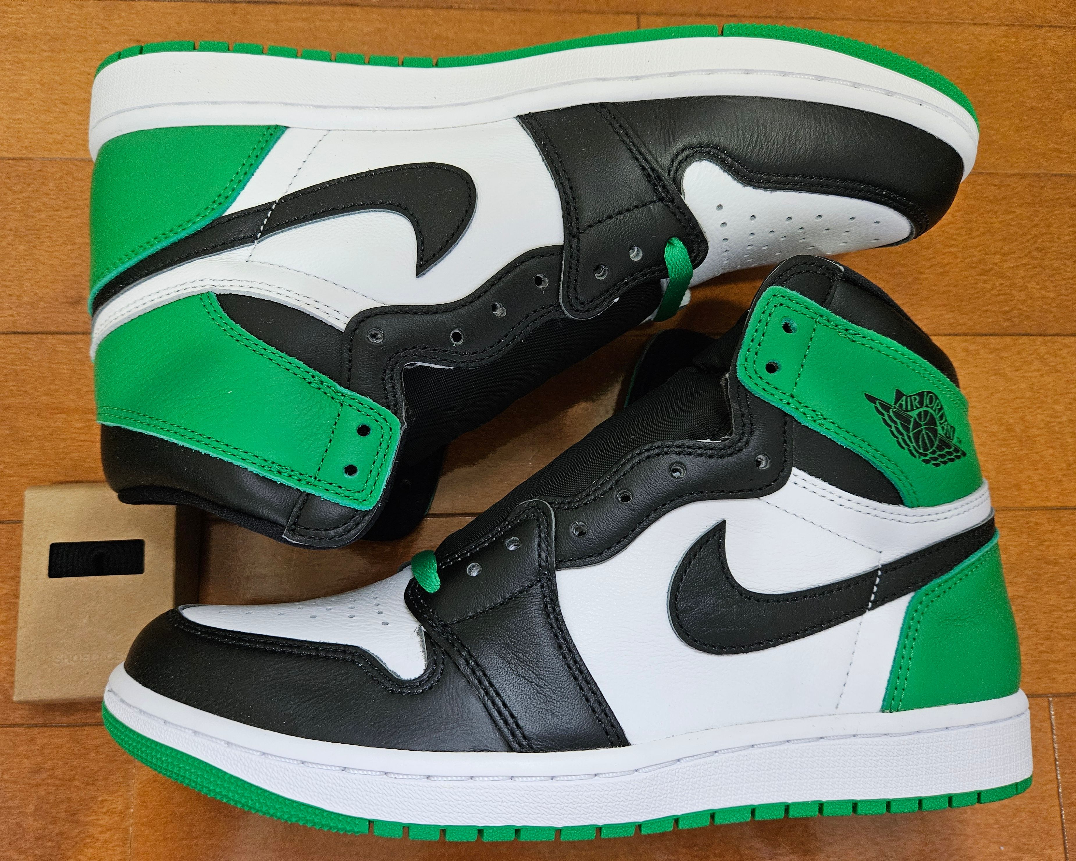 Nike Air Jordan 1 Retro High OG "Celtics/Black and Lucky Green" (2023)