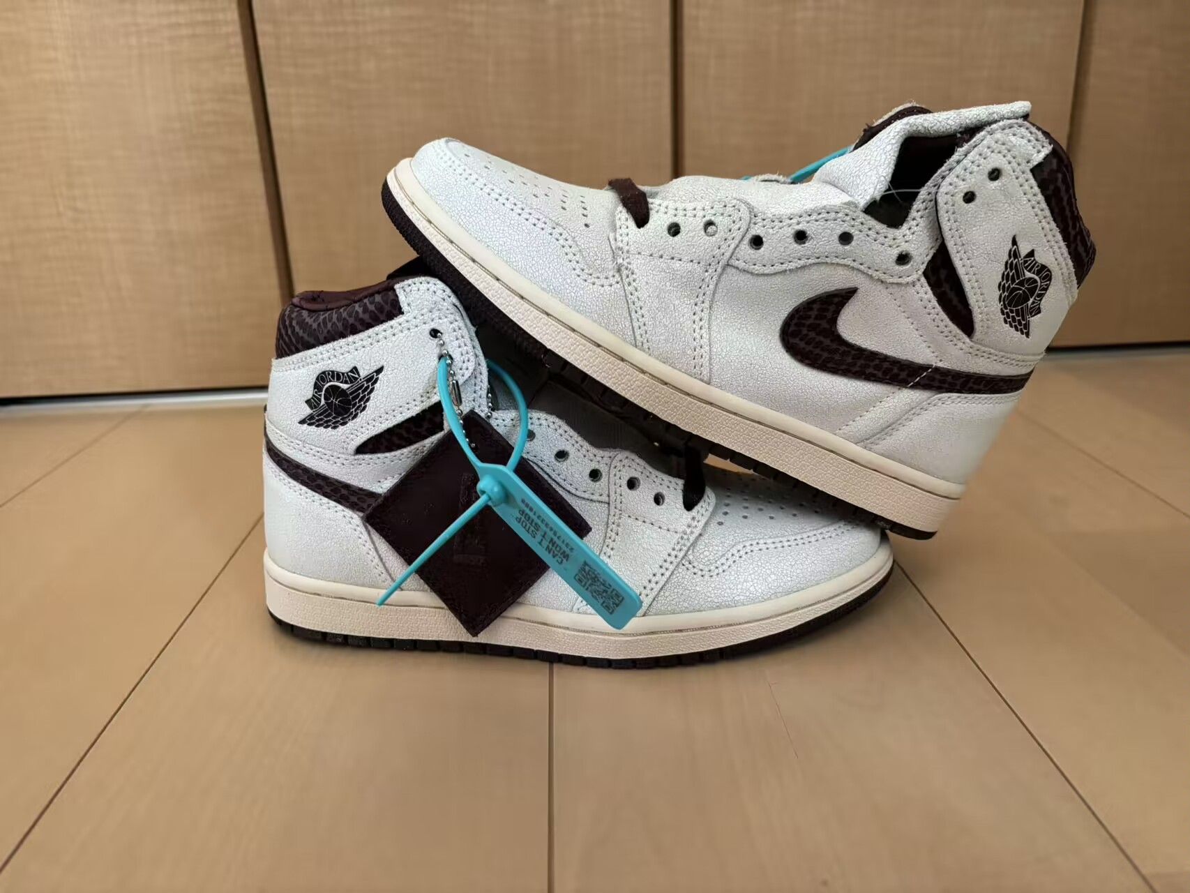 A Ma Maniere × Nike Air Jordan 1 Retro High OG "Sail and Burgundy"