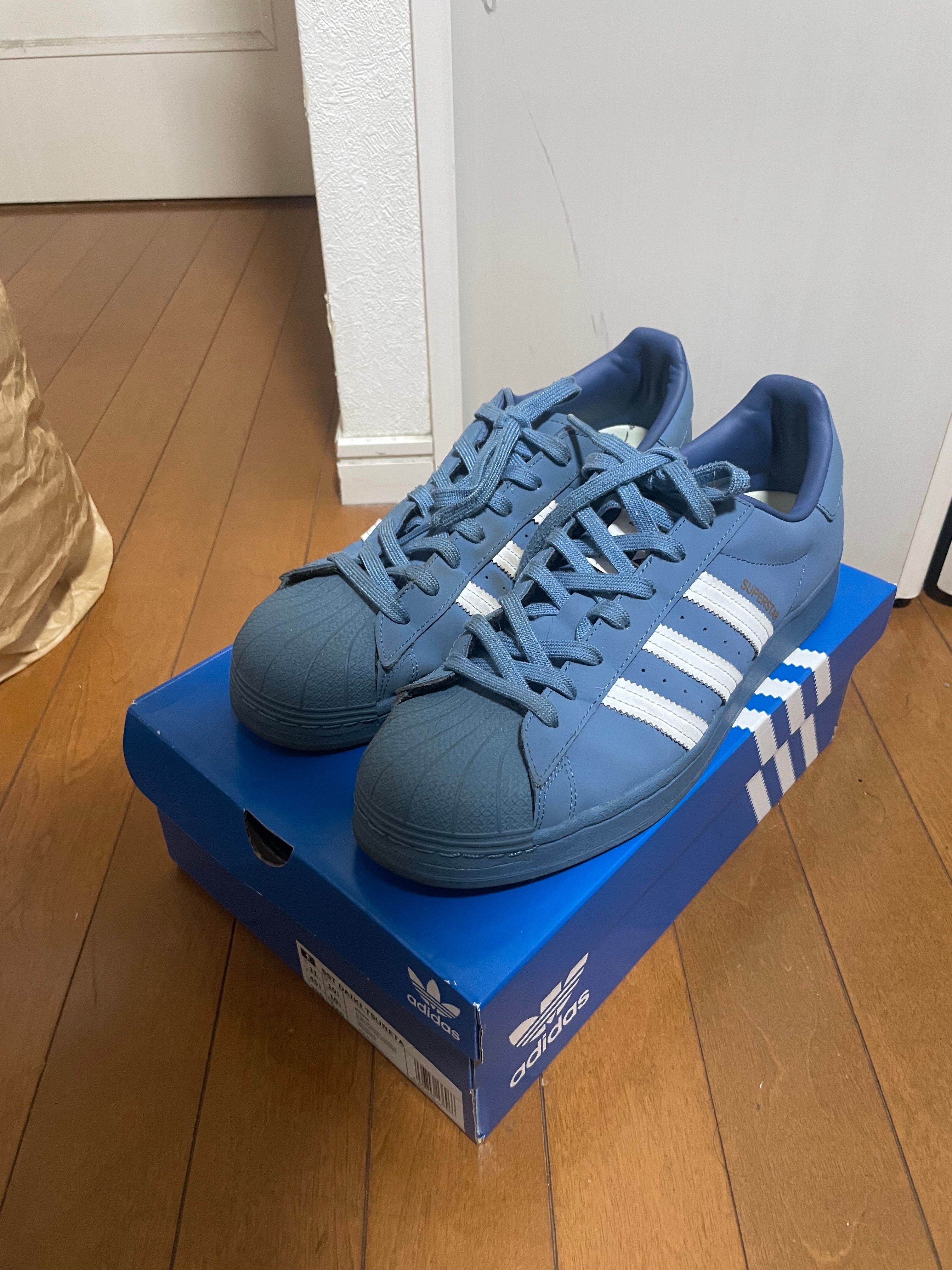 King Gnu Daiki Tsuneta × atmos × adidas Superstar "Blue"