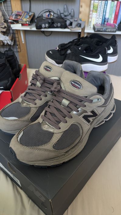 New Balance 2002R "Gray"