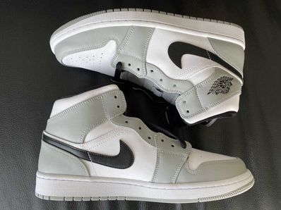 Nike Air Jordan 1 Mid "Light Smoke Grey/White/Black"