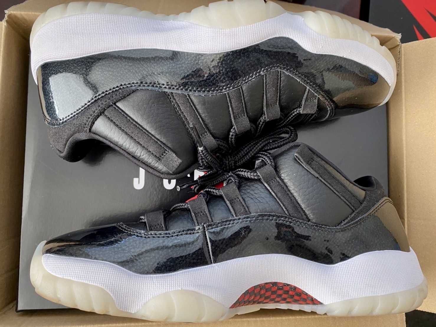 Nike Air Jordan 11 Low "72-10"