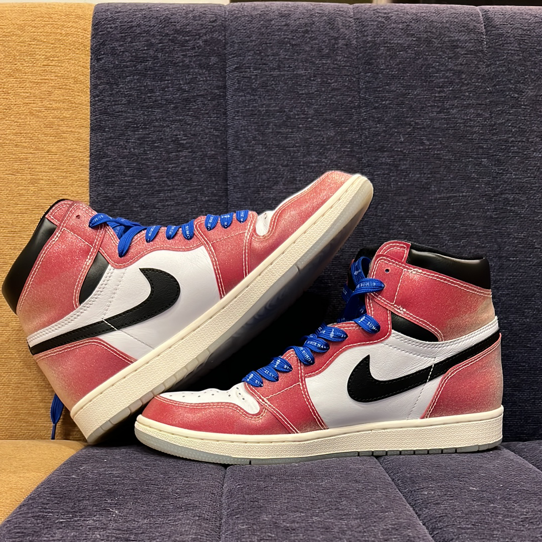 Trophy Room × Nike Air Jordan 1 Retro High "Chicago" (Friends and Family) (Blue Laces)