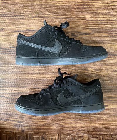 UNDEFEATED × Nike Dunk Low SP "5 ON IT"