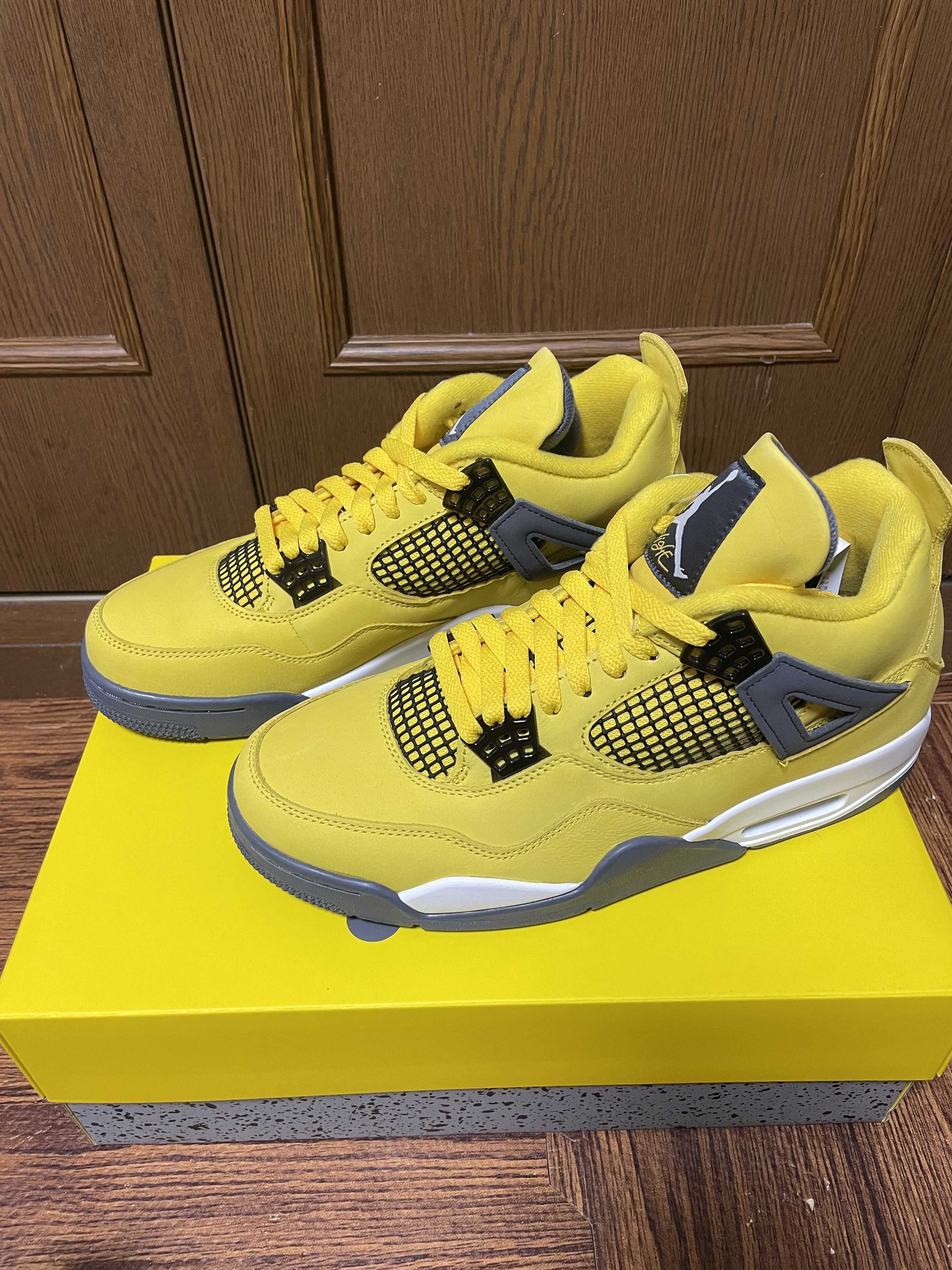 Nike Air Jordan 4 "Tour Yellow"