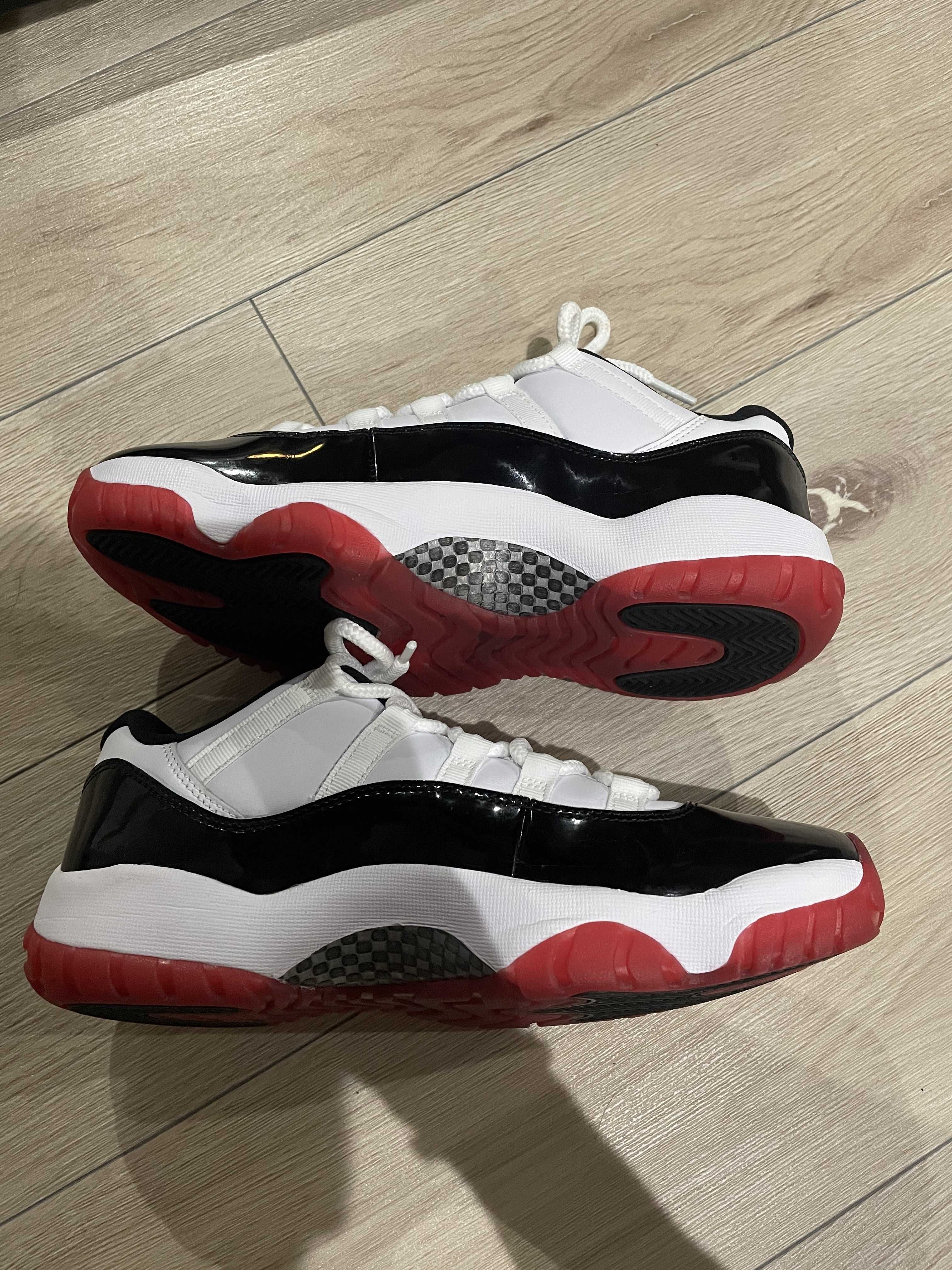 Nike Air Jordan 11 Low "Gym Red"