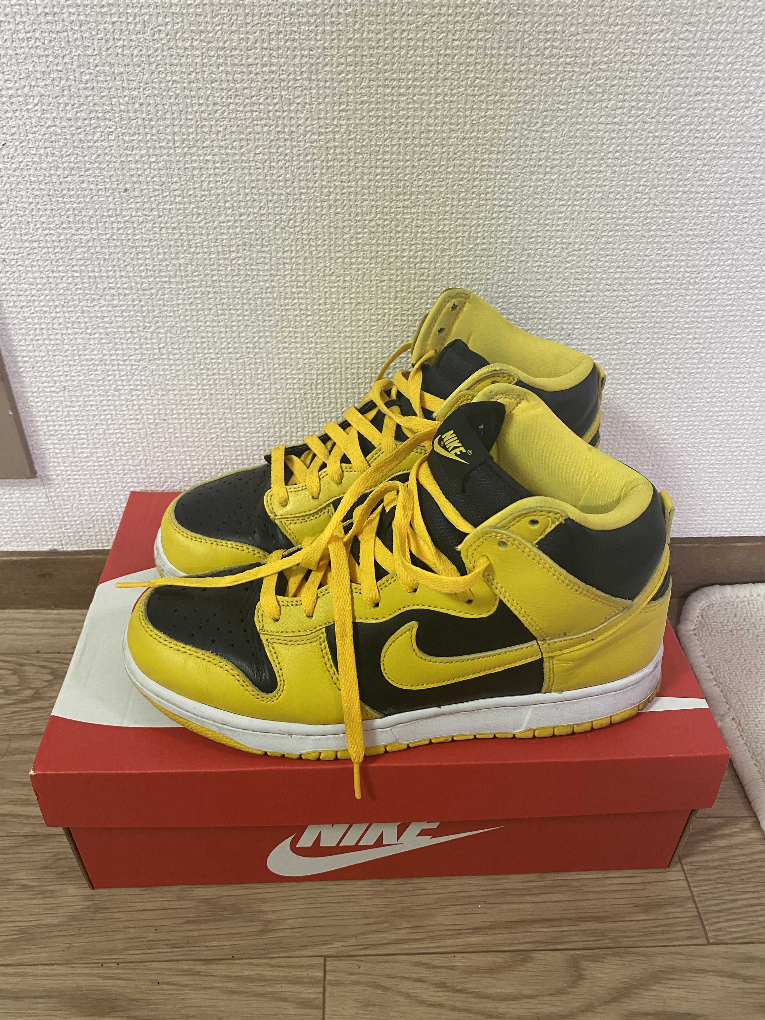 Nike Dunk High "Black/Varsity Maize"