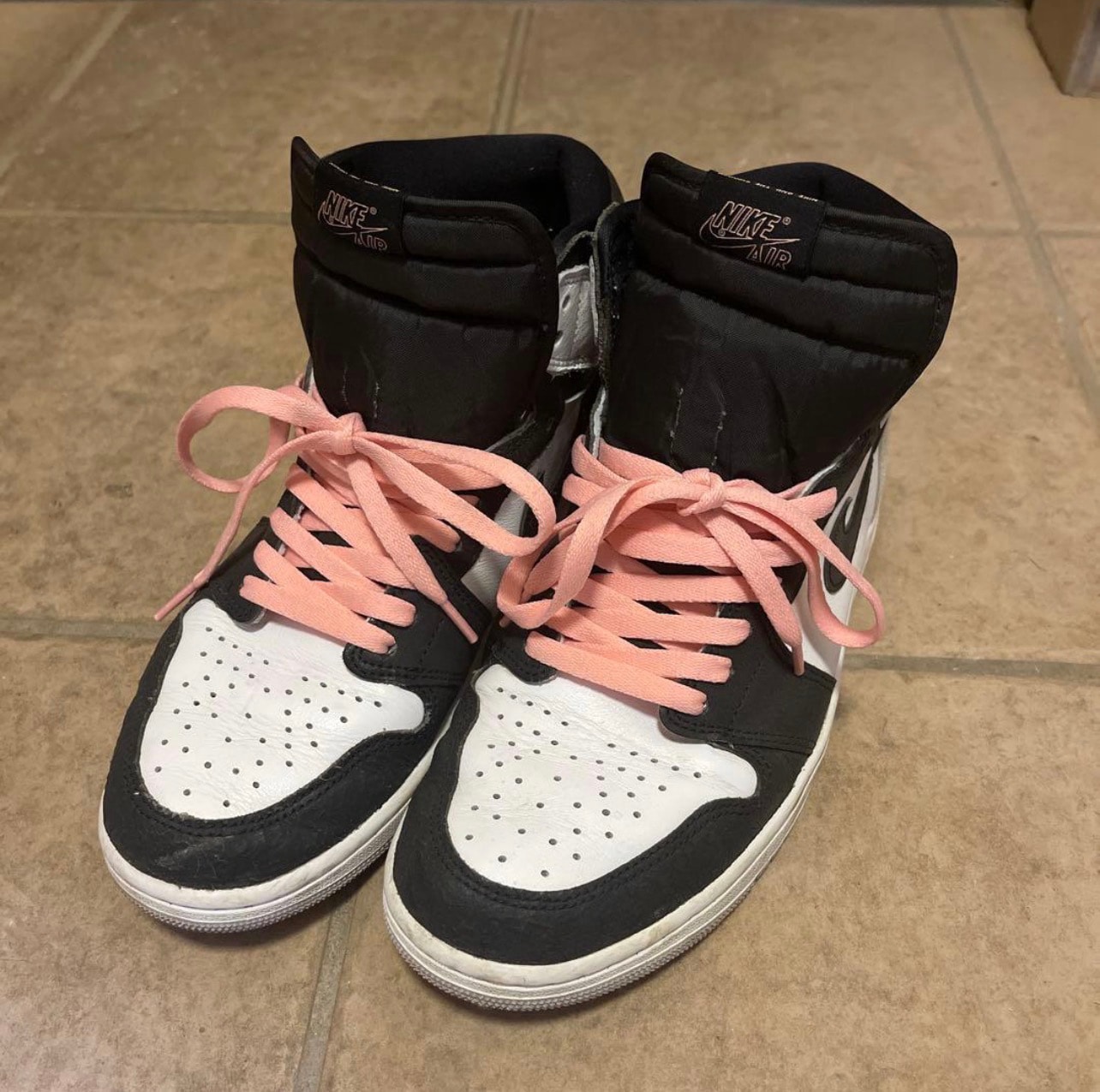 Nike Air Jordan 1 High OG "Bleached Coral"