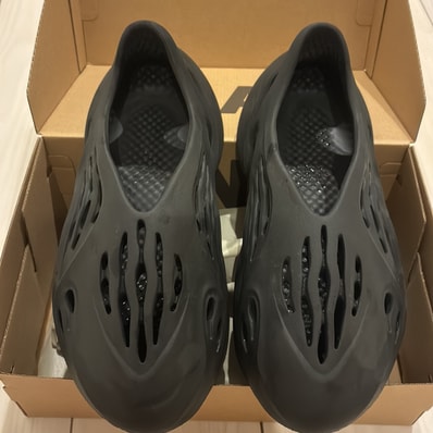 adidas YEEZY Foam Runner "Onyx"