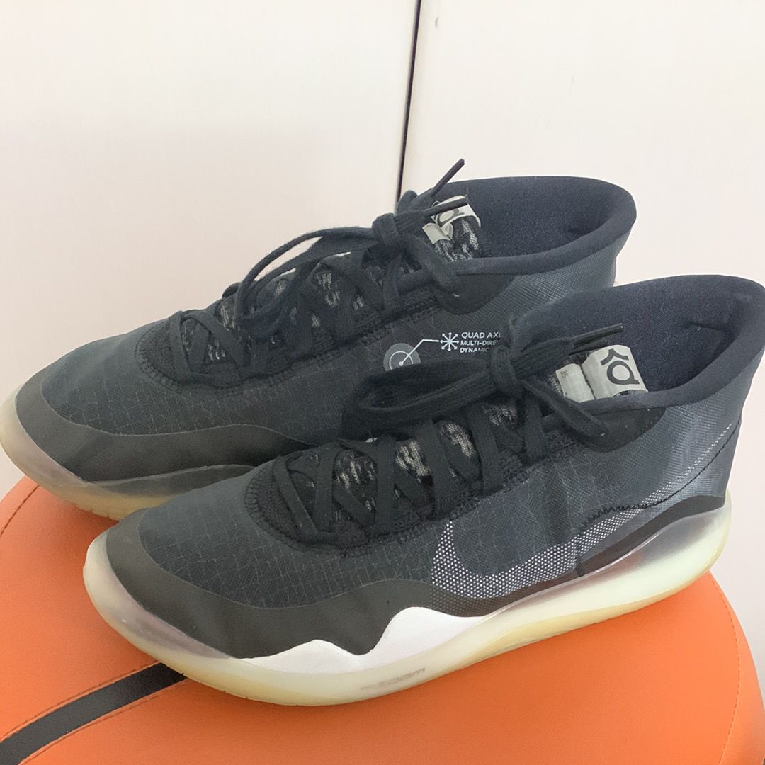 ナイキ KD 12 "ザ デイ ワン"