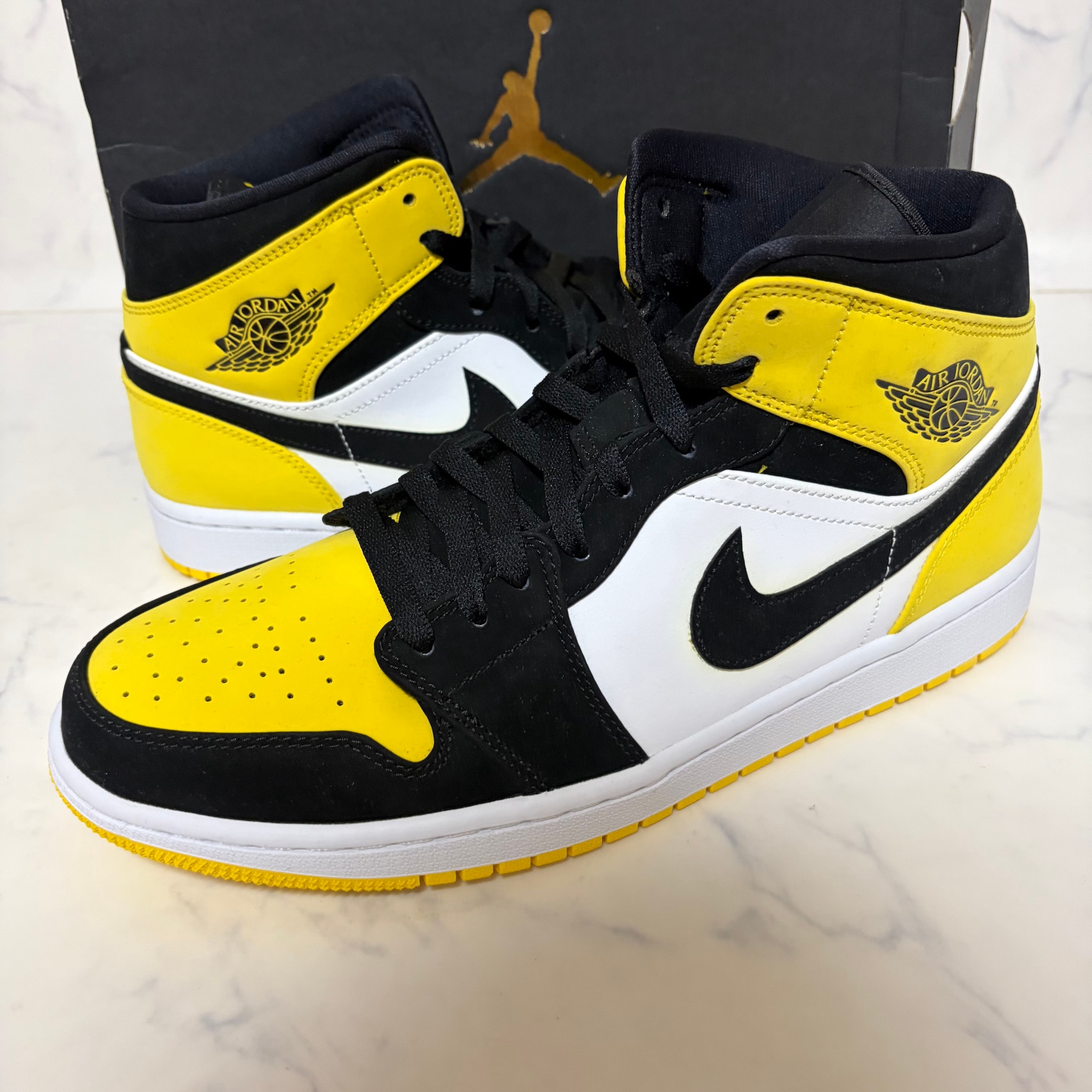Nike Air Jordan 1 Mid "Yellow Toe Black"