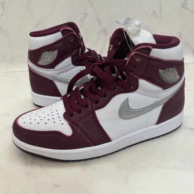 Nike Air Jordan 1 High OG "Bordeaux"
