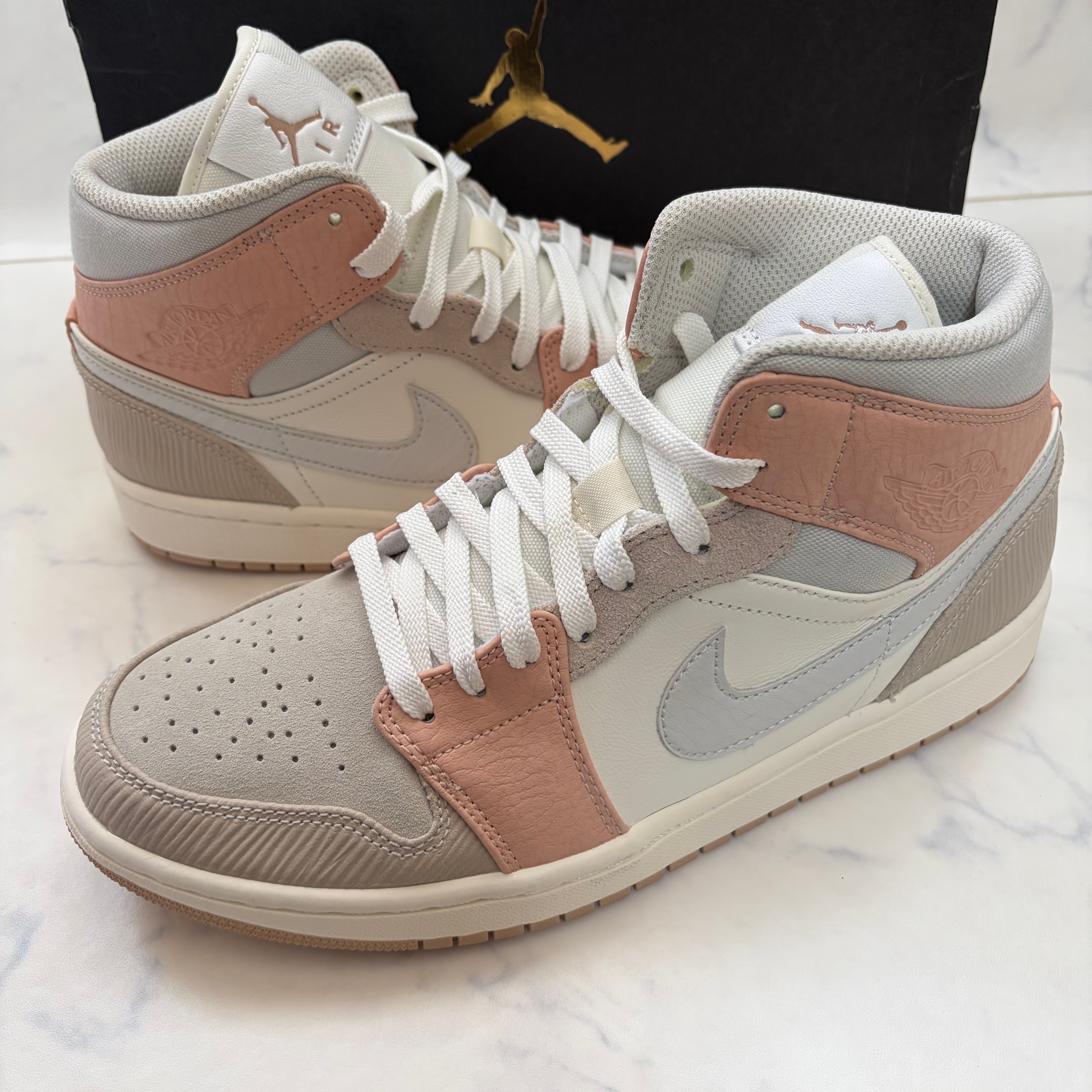 Nike Air Jordan 1 Mid "Milan"