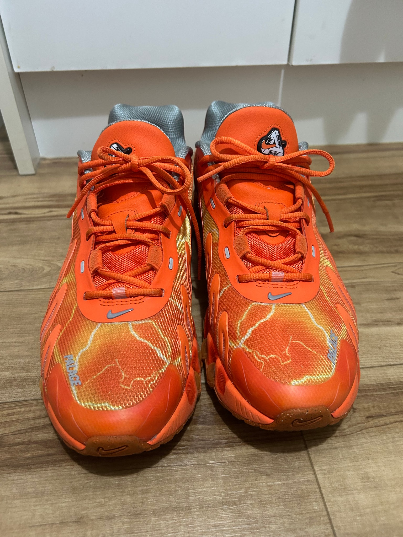 PALACE x Nike Air Max DN8 "Safety Orange/Particle Grey"