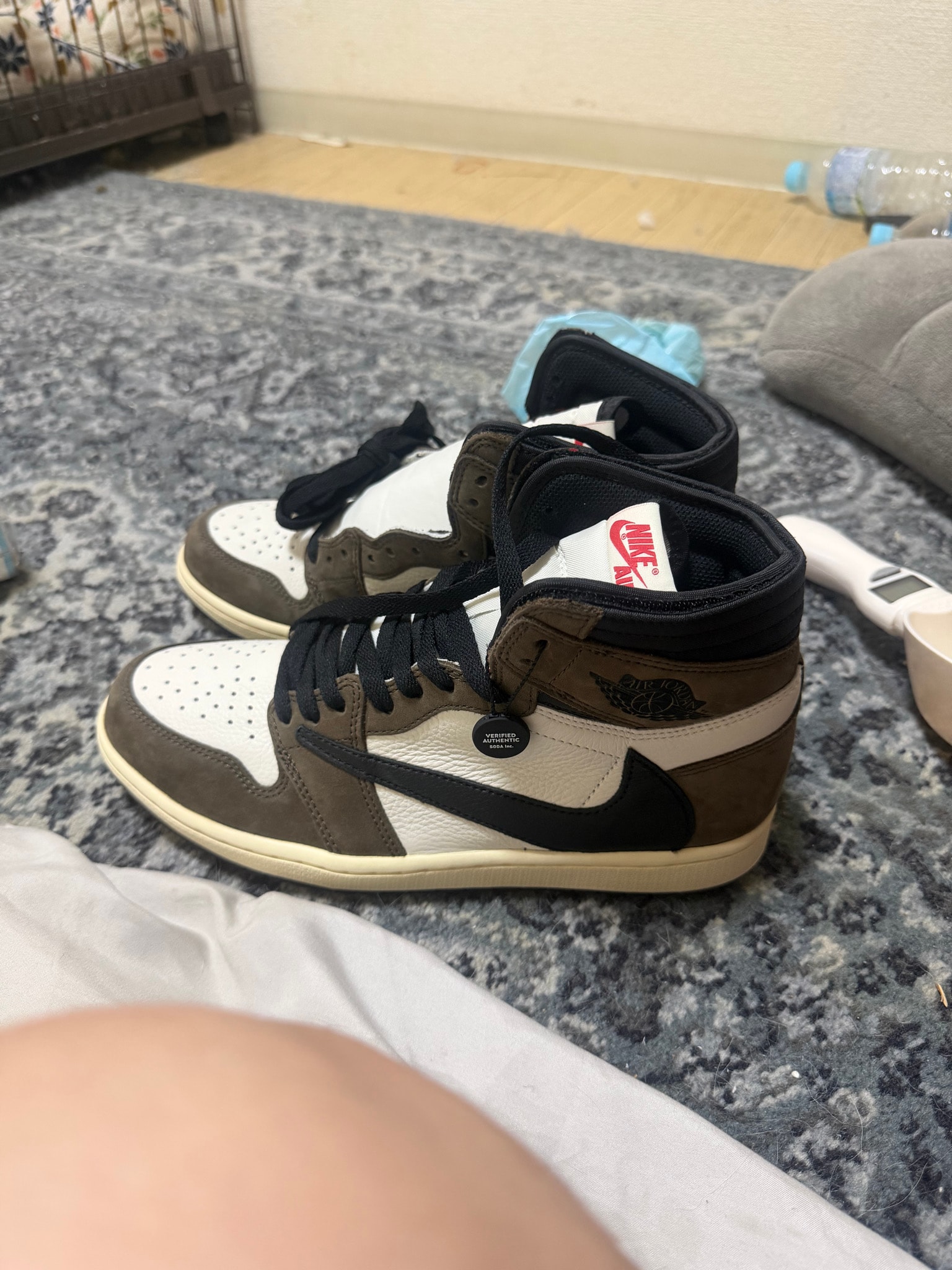 A+ (新品・未使用(ワケあり))】トラヴィススコット × ナイキ エア