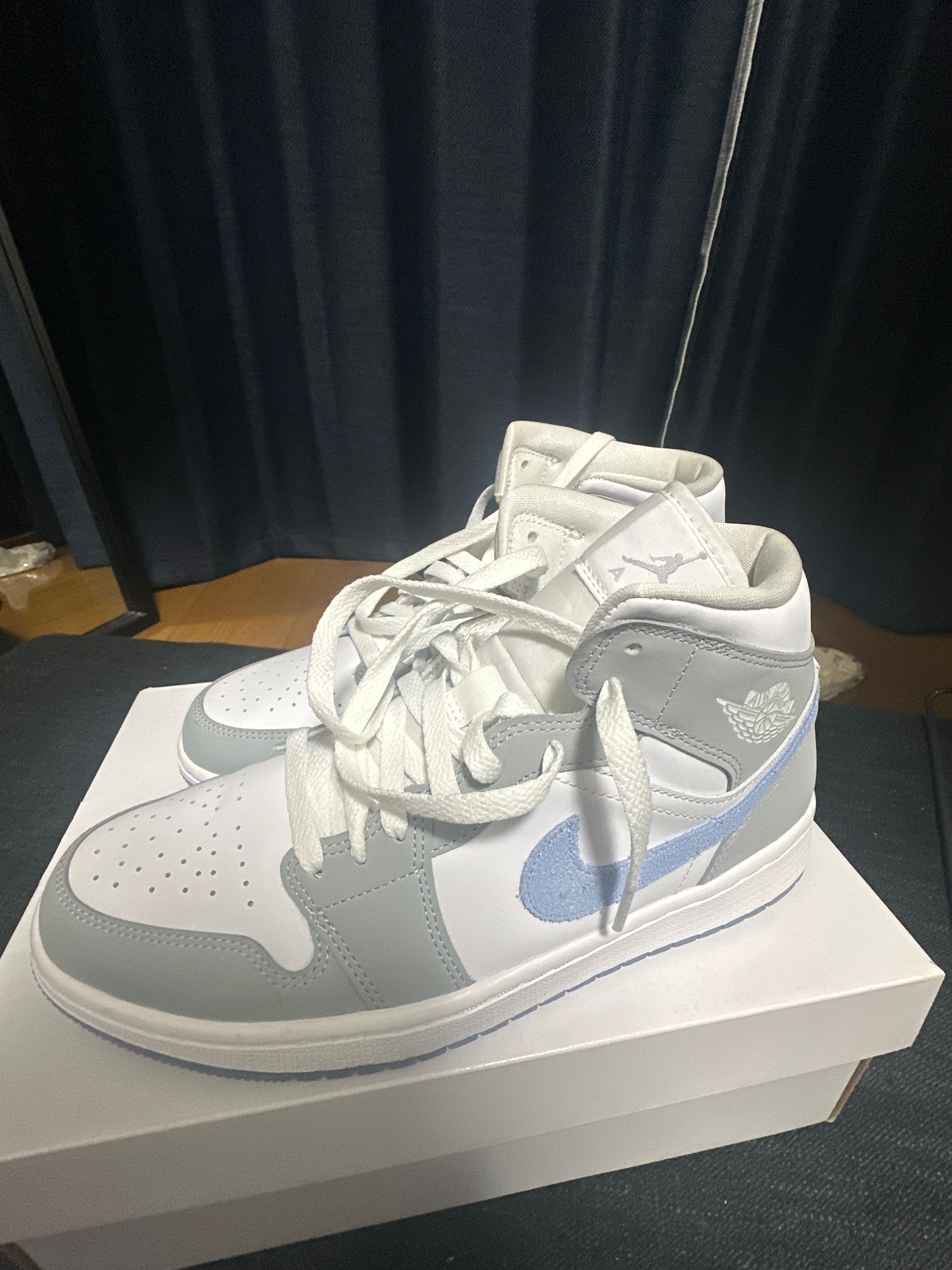 Nike Women's Air Jordan 1 Mid "Wolf Grey"