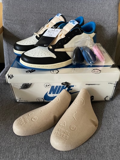 Travis Scott × fragment design × Nike Air Jordan 1 Low OG SP "Military Blue"