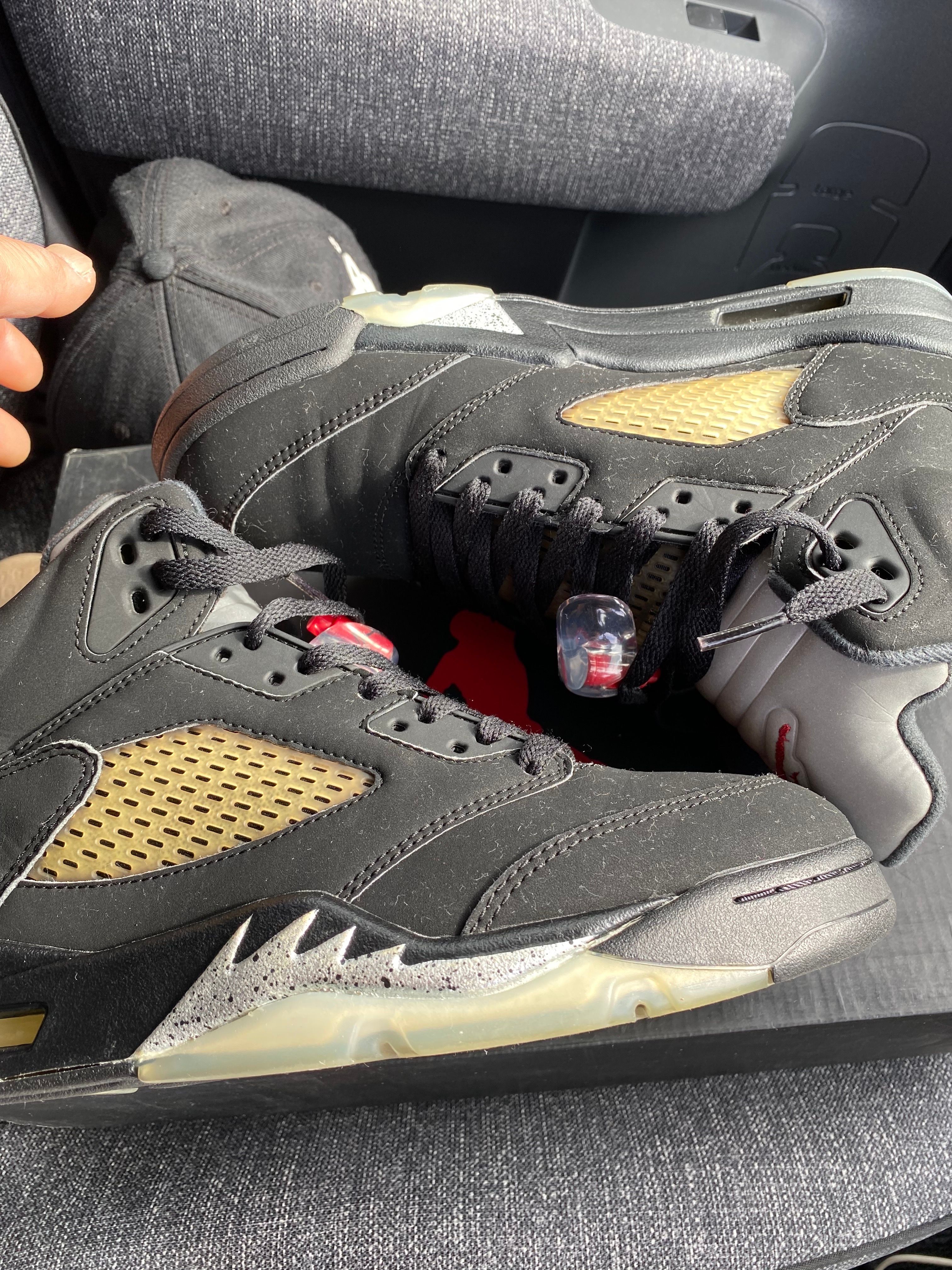 Nike Air Jordan 5 Retro OG "Black/Fire Red/Metallic Silver/White" (2016)