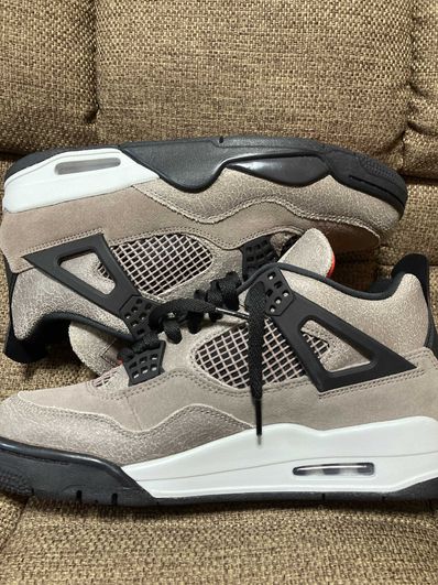 Nike Air Jordan 4 "Taupe Haze"