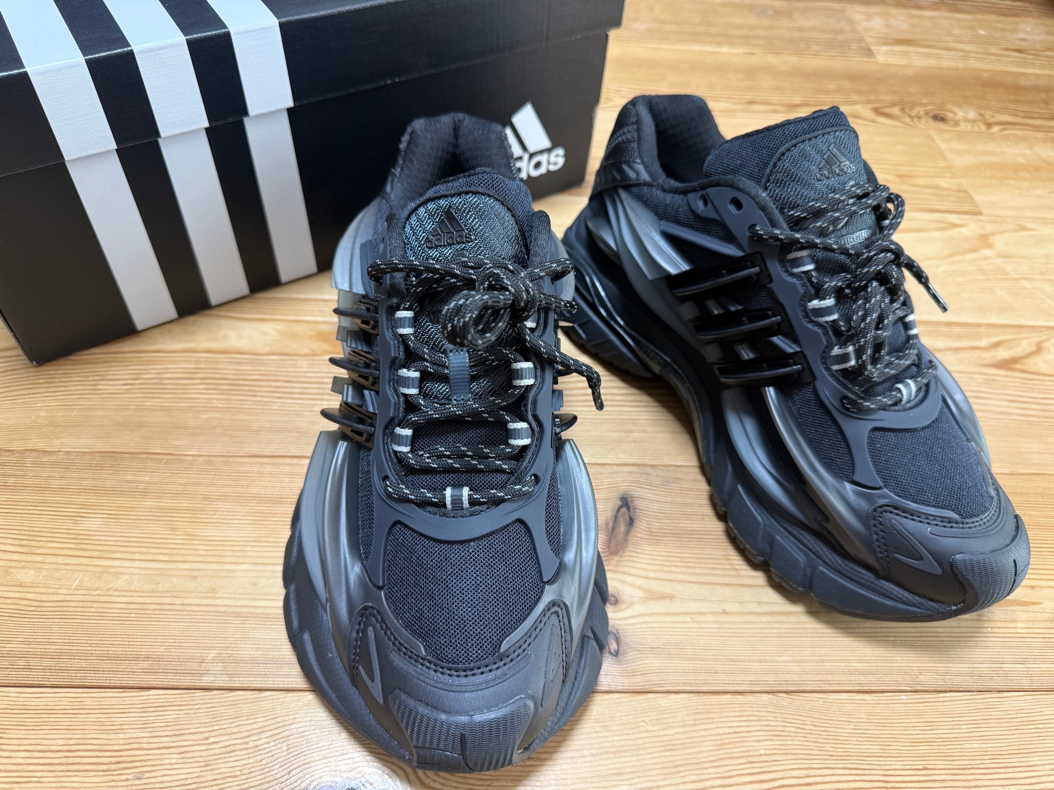 靴 NIKE Air Max 95 26.5cm A+ (新品・未使用(ワケあり))】ファレル・ウィリアムス × アディダス