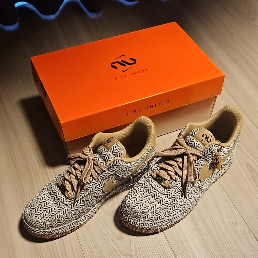 Nike Women's Air Force 1 Low United in Victory "Hemp"