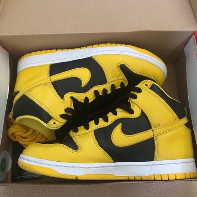 Nike Dunk High "Black/Varsity Maize"