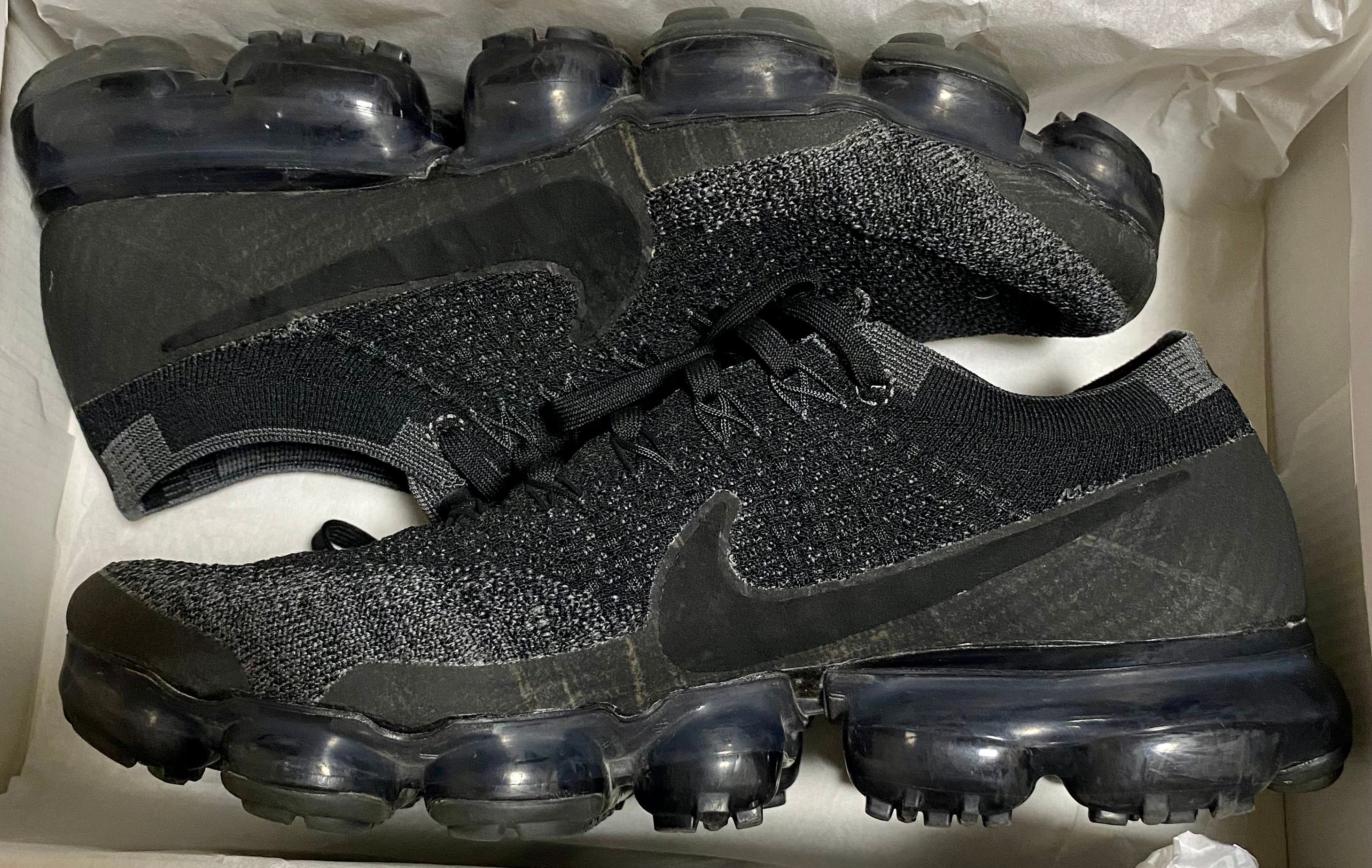 Nike Air Vapormax Flyknit "Triple. Black 2.0"