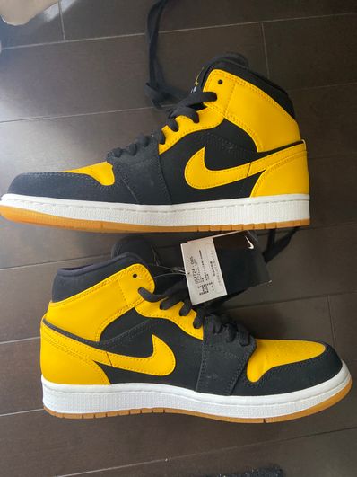 Nike Air Jordan 1 Retro Mid