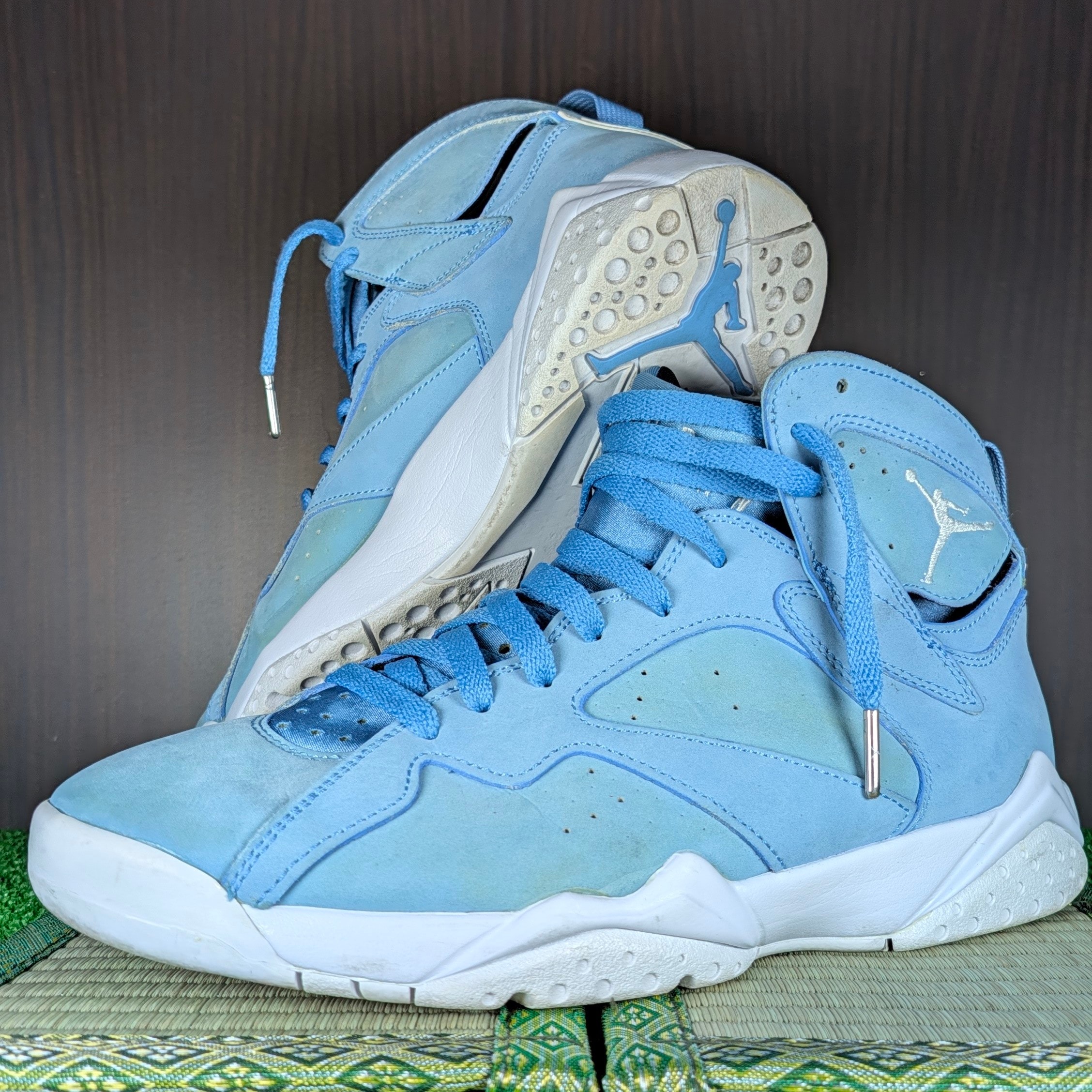 Nike Air Jordan 7 Retro "PANTONE"