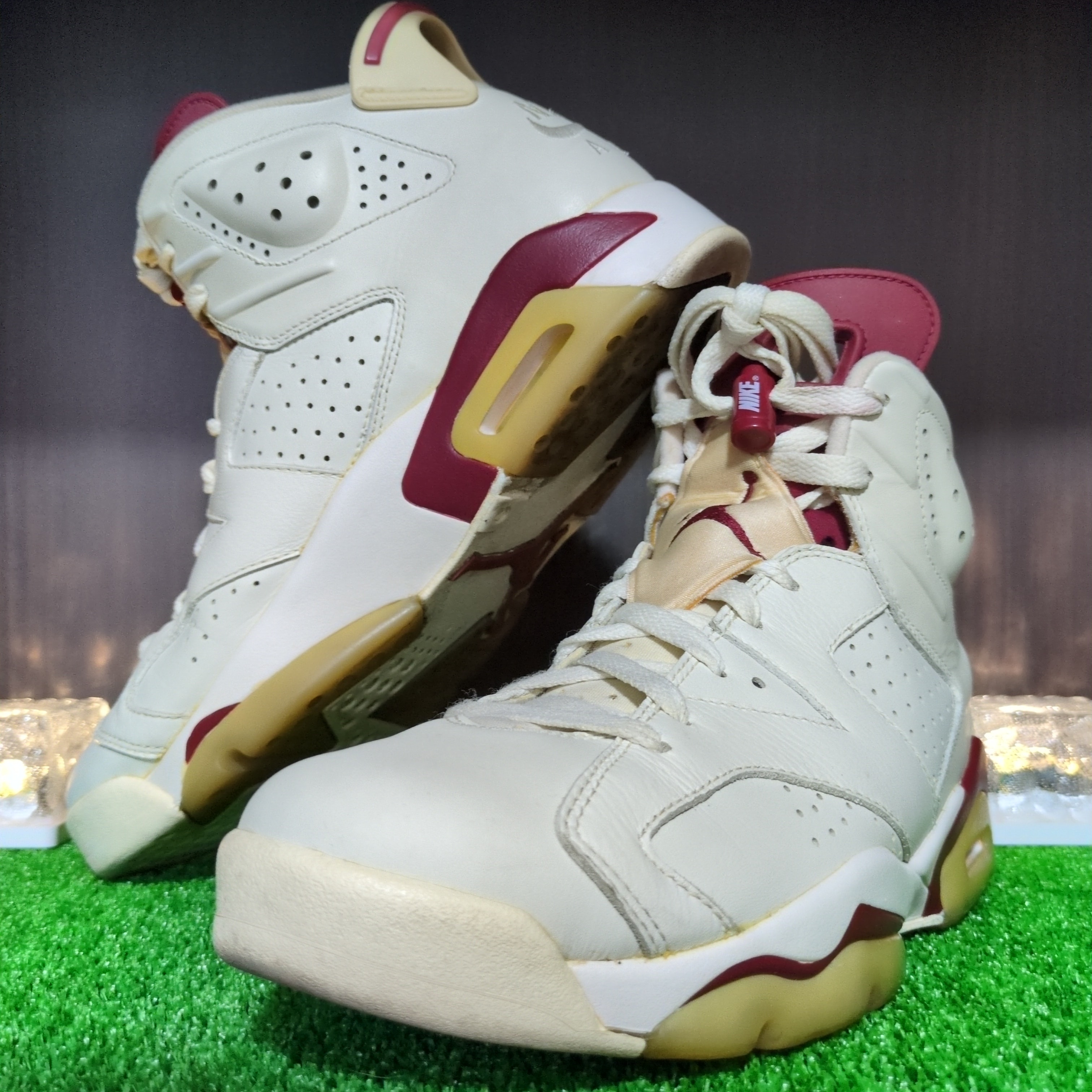 Nike Air Jordan 6 Retro "Maroon" (2015)