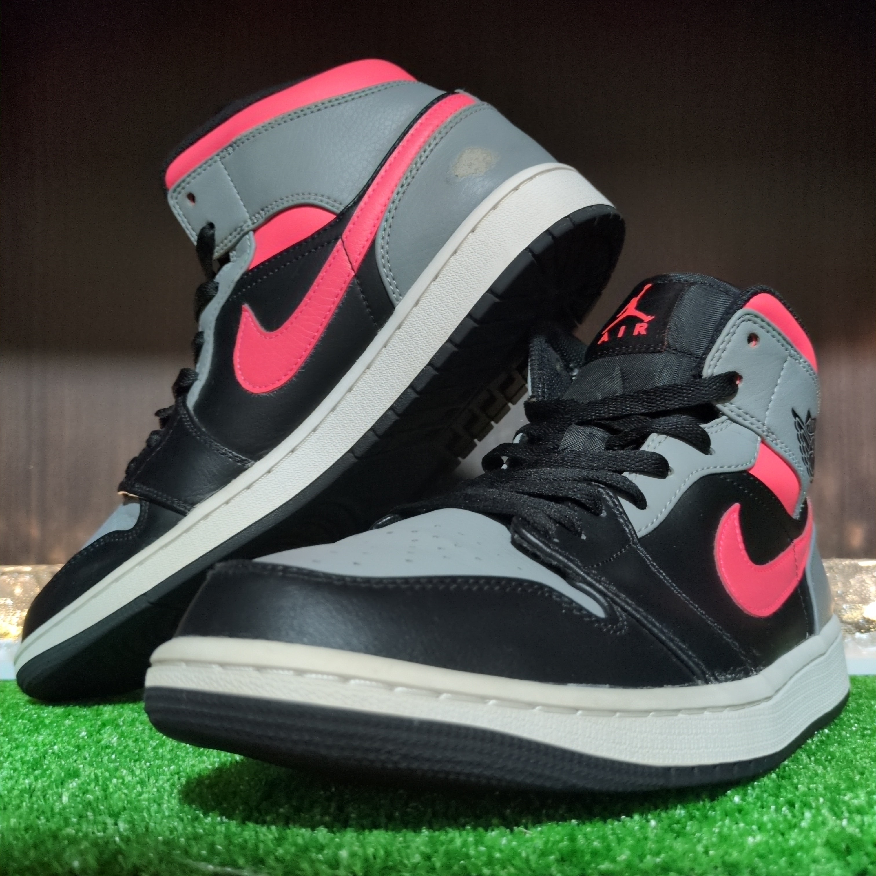 Nike Air Jordan 1 Mid "Pink Shadow"