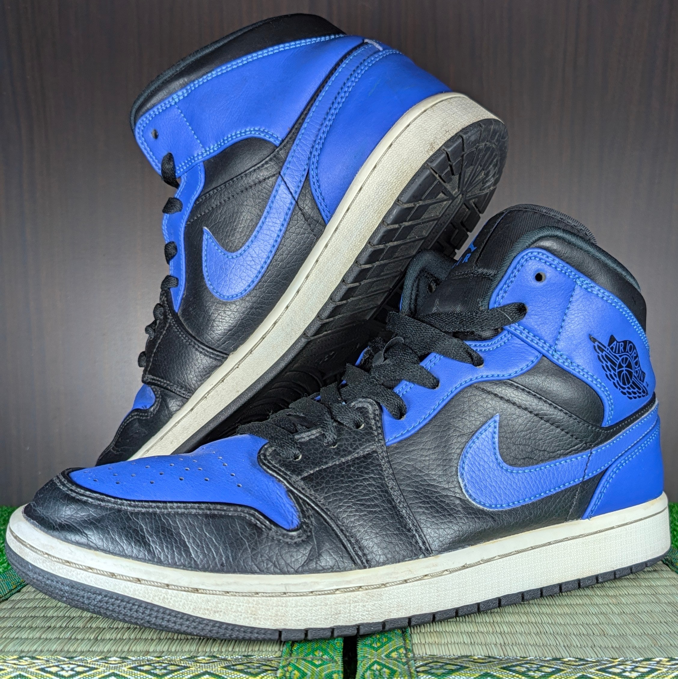 Nike Air Jordan 1 Mid "Hyper Royal"