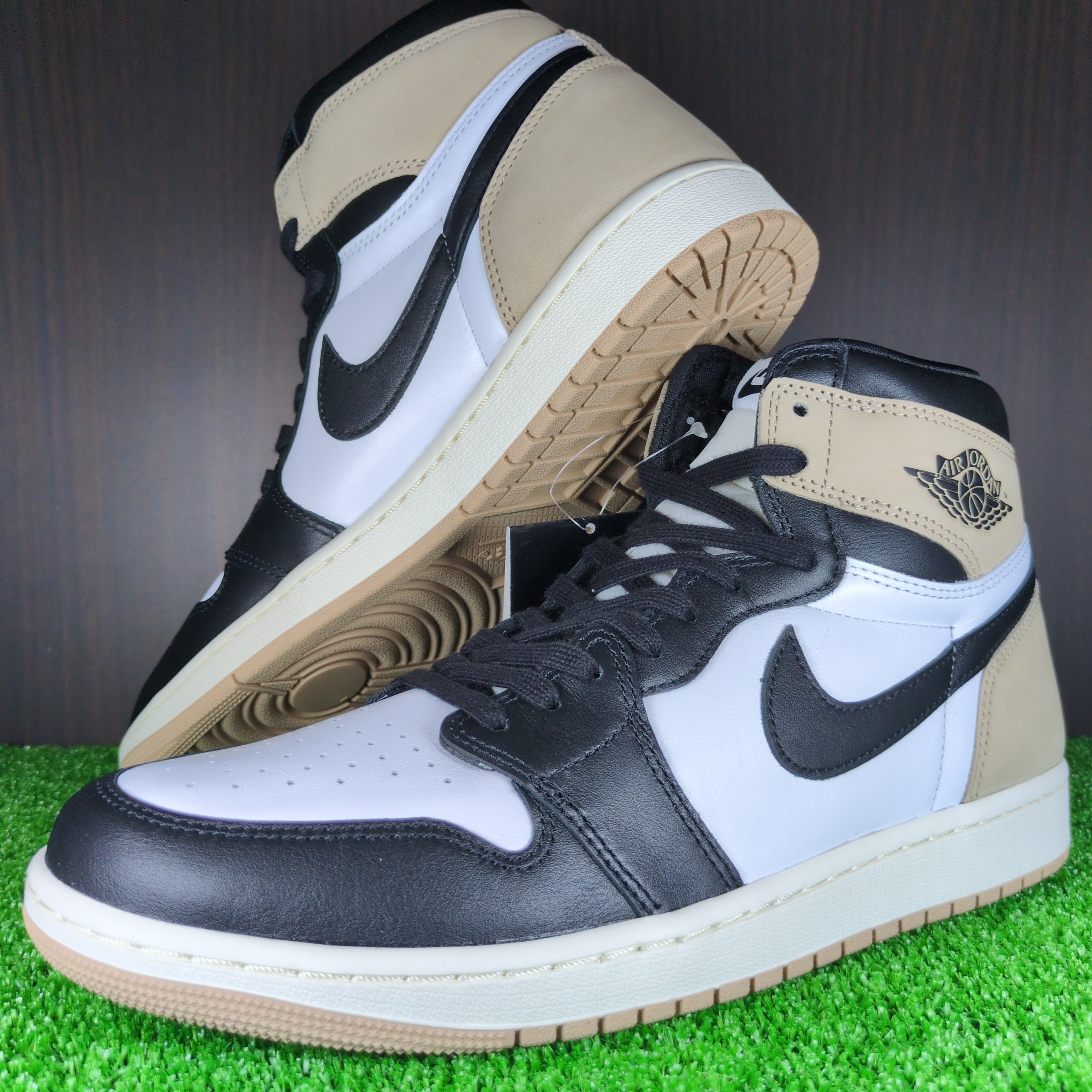Nike Women's Air Jordan 1 Retro High OG "Latte"