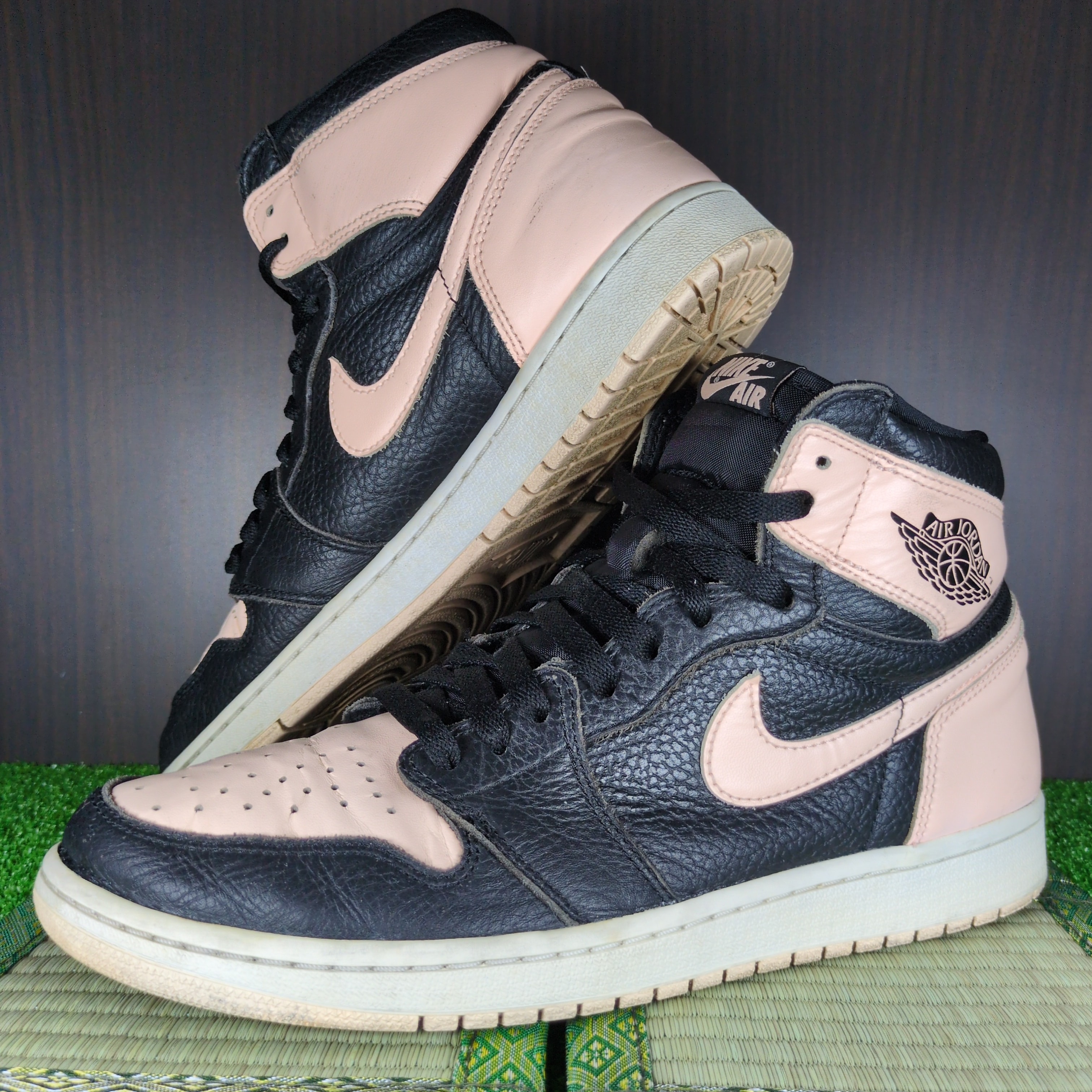 Nike Air Jordan 1 Retro High OG "Crimson Tint"