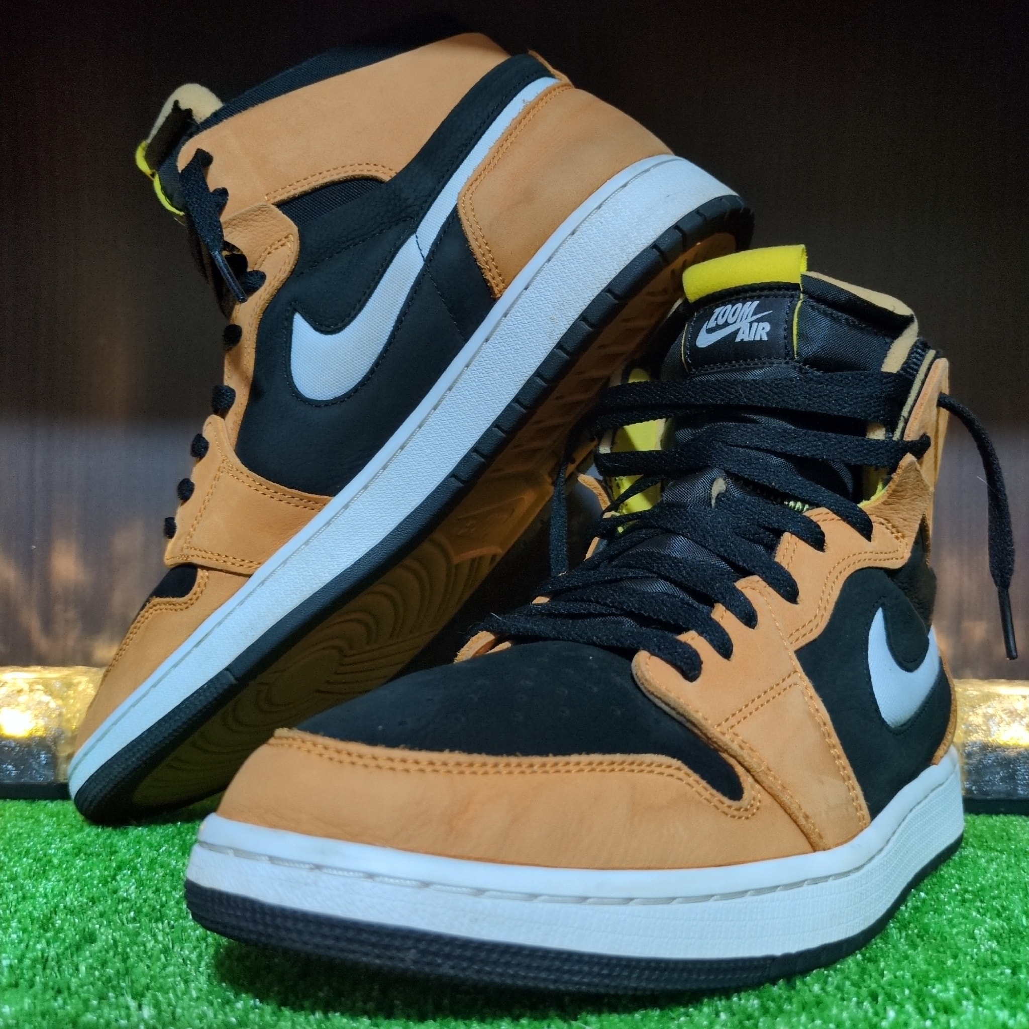 Nike Air Jordan 1 High Zoom "Monarch Orange"