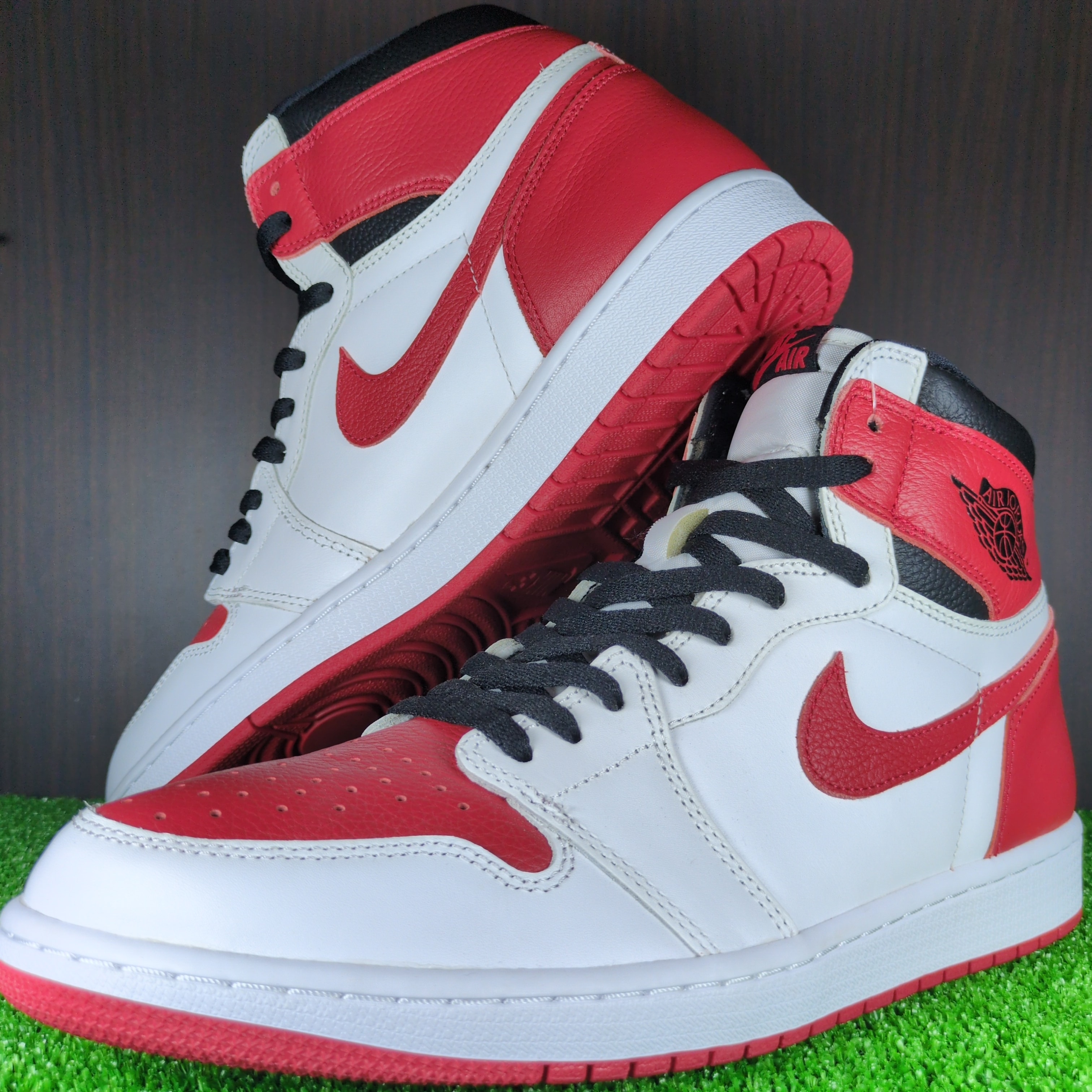Nike Air Jordan 1 High OG "Heritage"