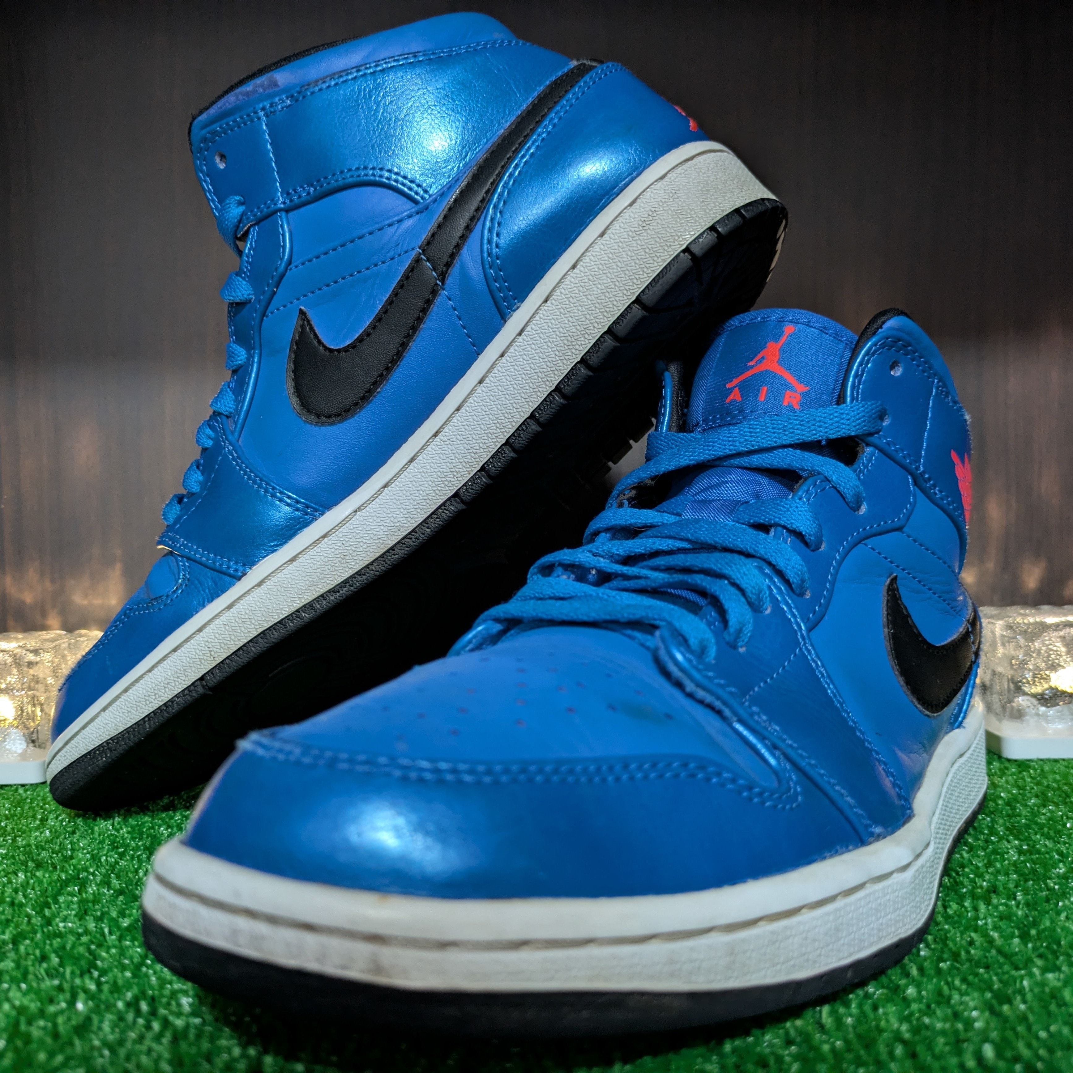 Nike Air Jordan 1 Mid "Sport Blue"