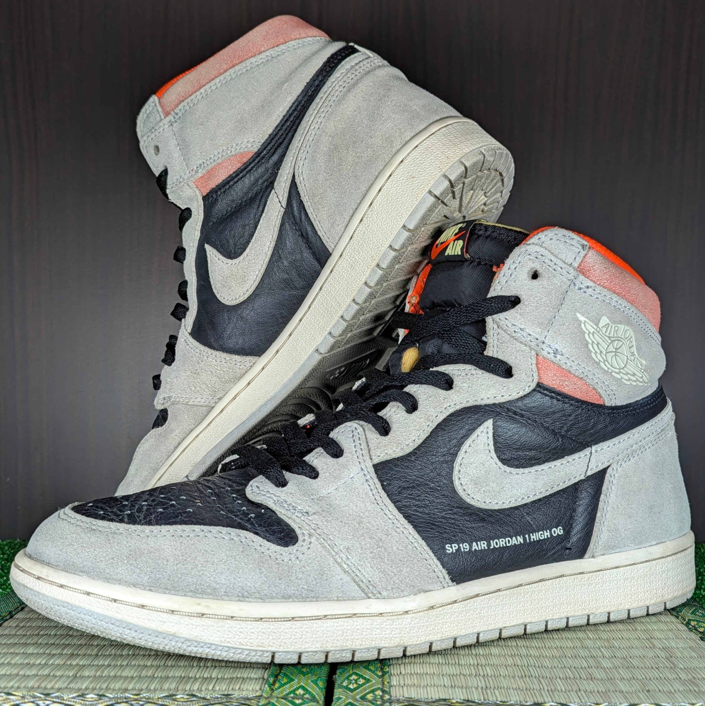 Nike Air Jordan 1 Retro High OG "Hyper Crimson"