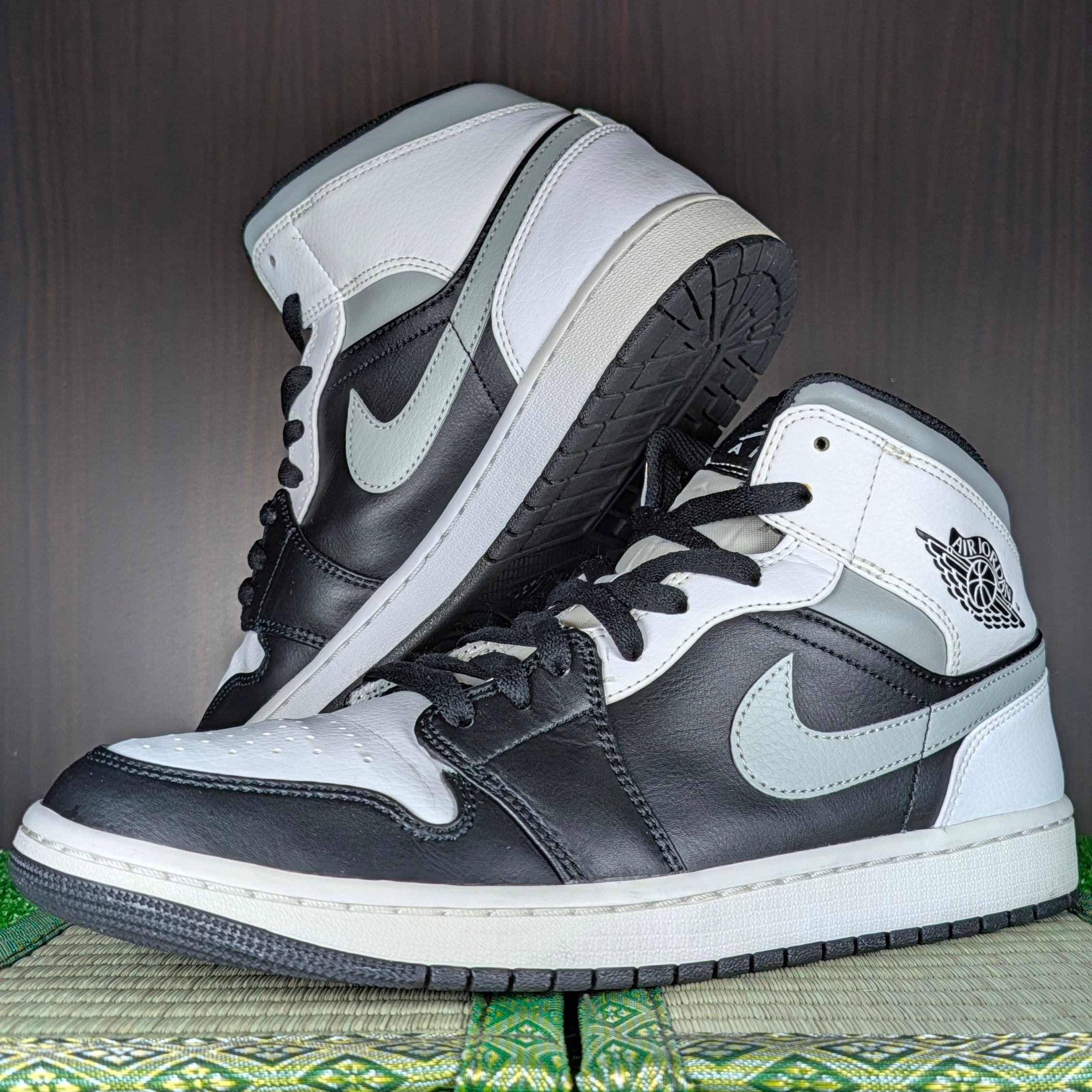 Nike Air Jordan 1 Mid "White Shadow"