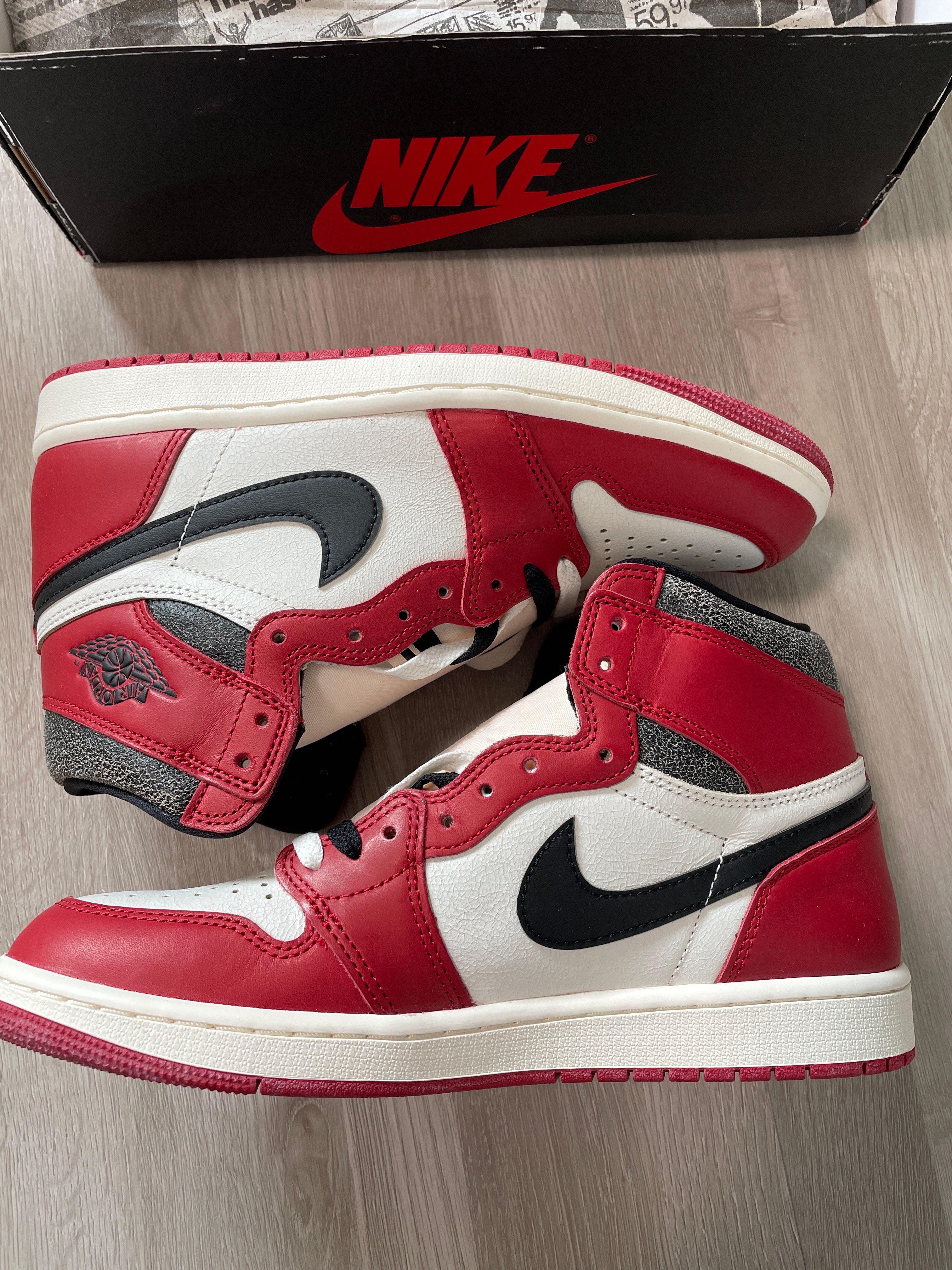 Nike Air Jordan 1 High OG "Lost & Found/Chicago"