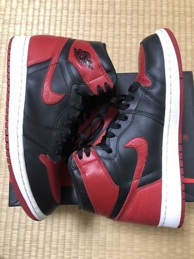 Nike Air Jordan 1 Retro High OG "Bred/Banned" (2016)