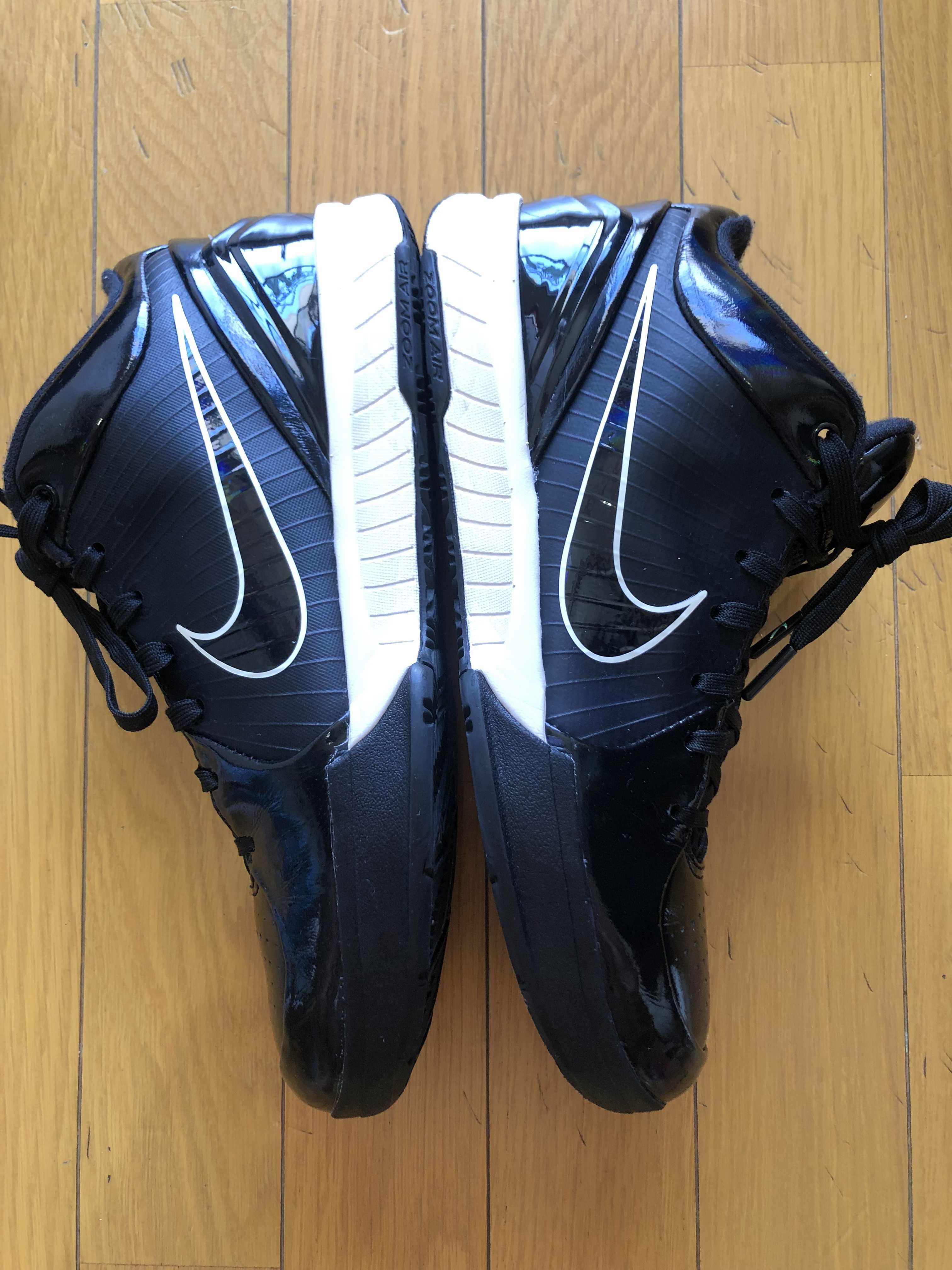 UNDEFEATED × Nike Kobe 4 Protro "Black Mamba"