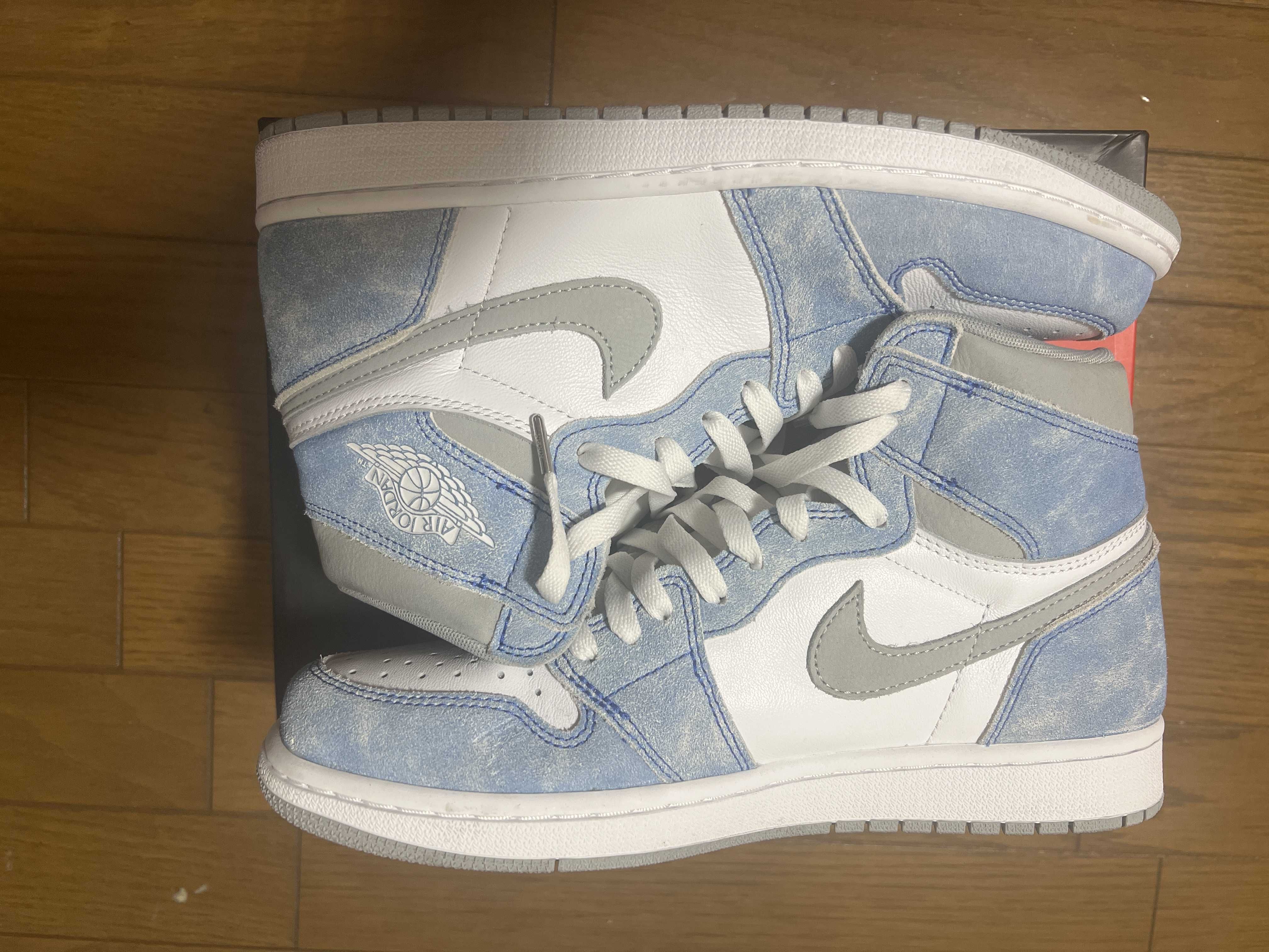 Nike Air Jordan 1 High OG "Hyper Royal"