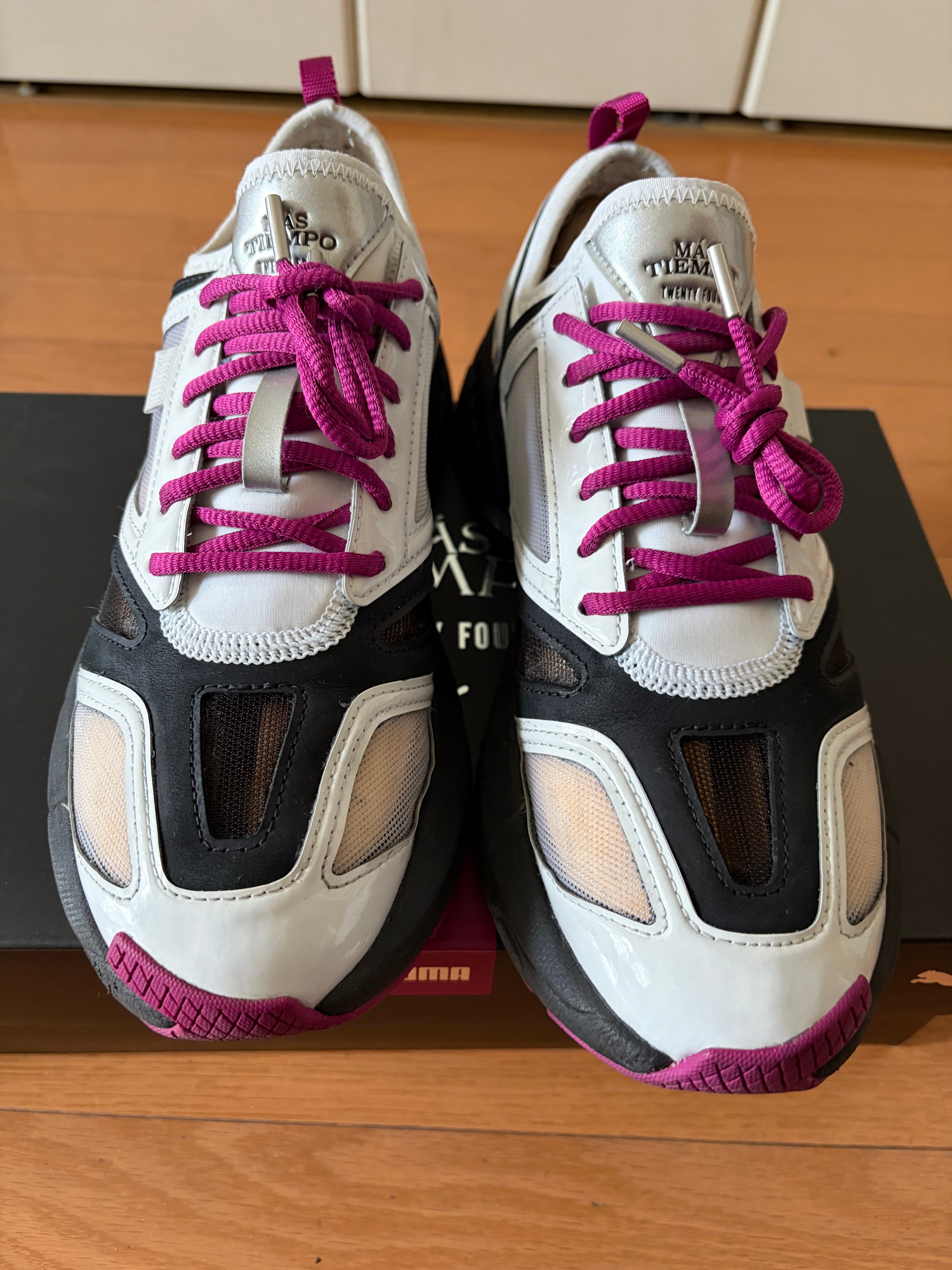 MÁS TIEMPO × Puma Velophasis OP1 "Feather Gray/Puma Black/Magenta Gleam"
