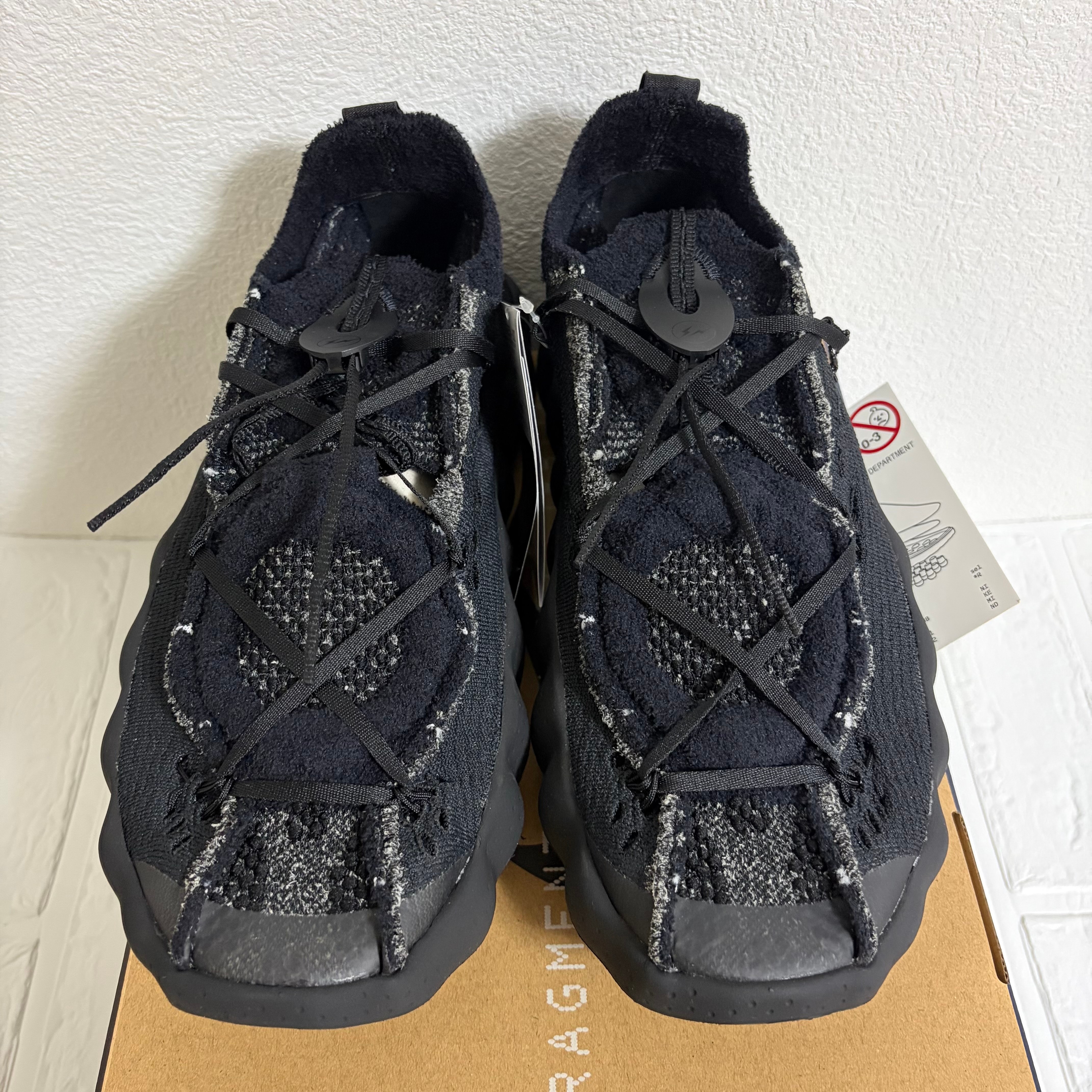 フラグメントデザイン × ナイキ マインド002 フライニット "ブラック"