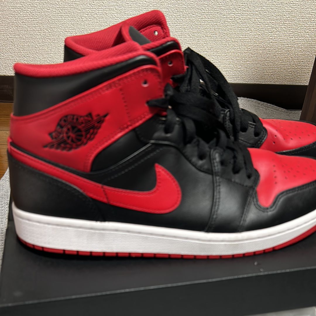 Nike Air Jordan 1 Mid "Bred Toe"