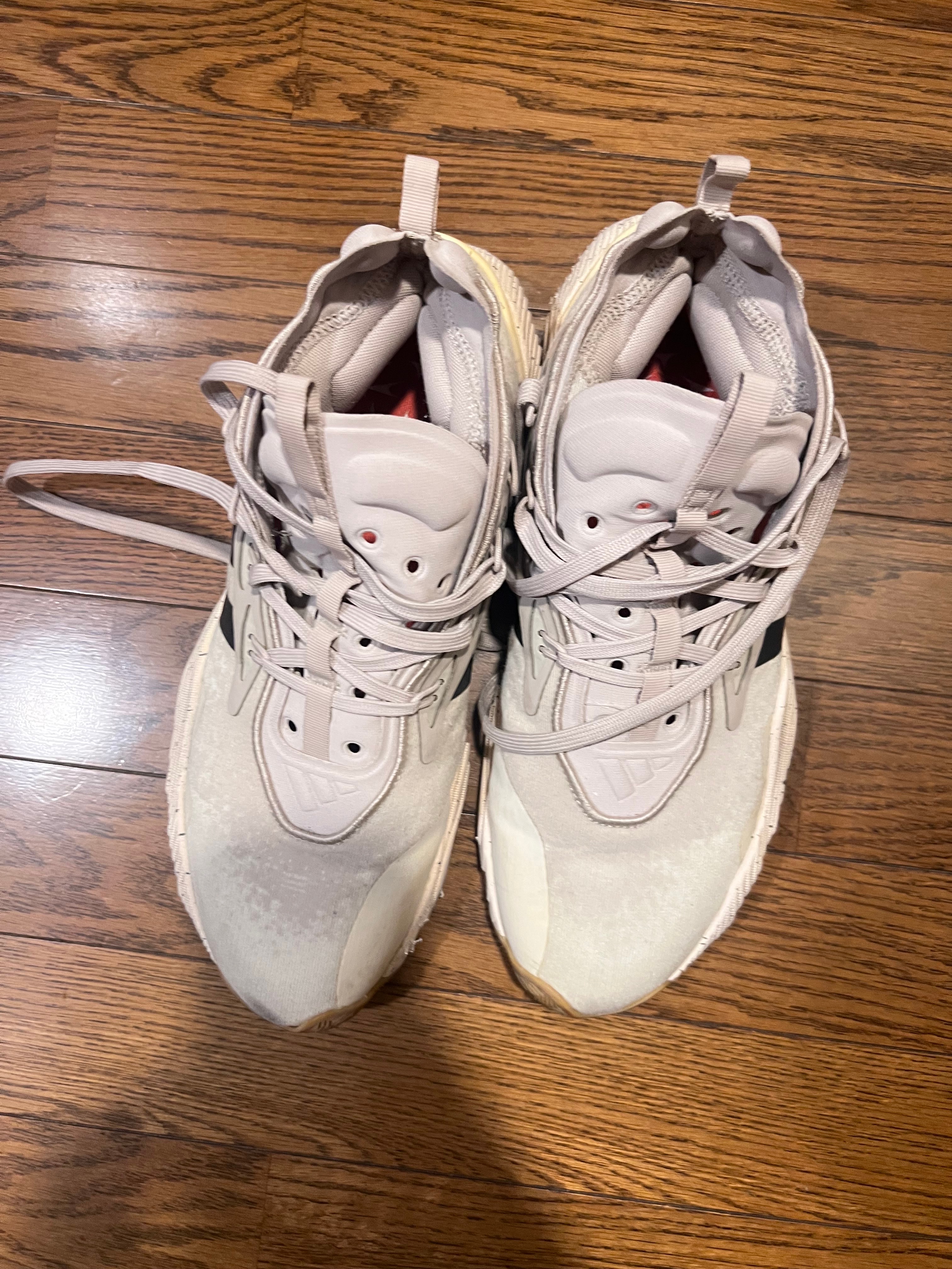 アディダス トレイ・ヤング (adidas Trae Young) の新作・中古通販