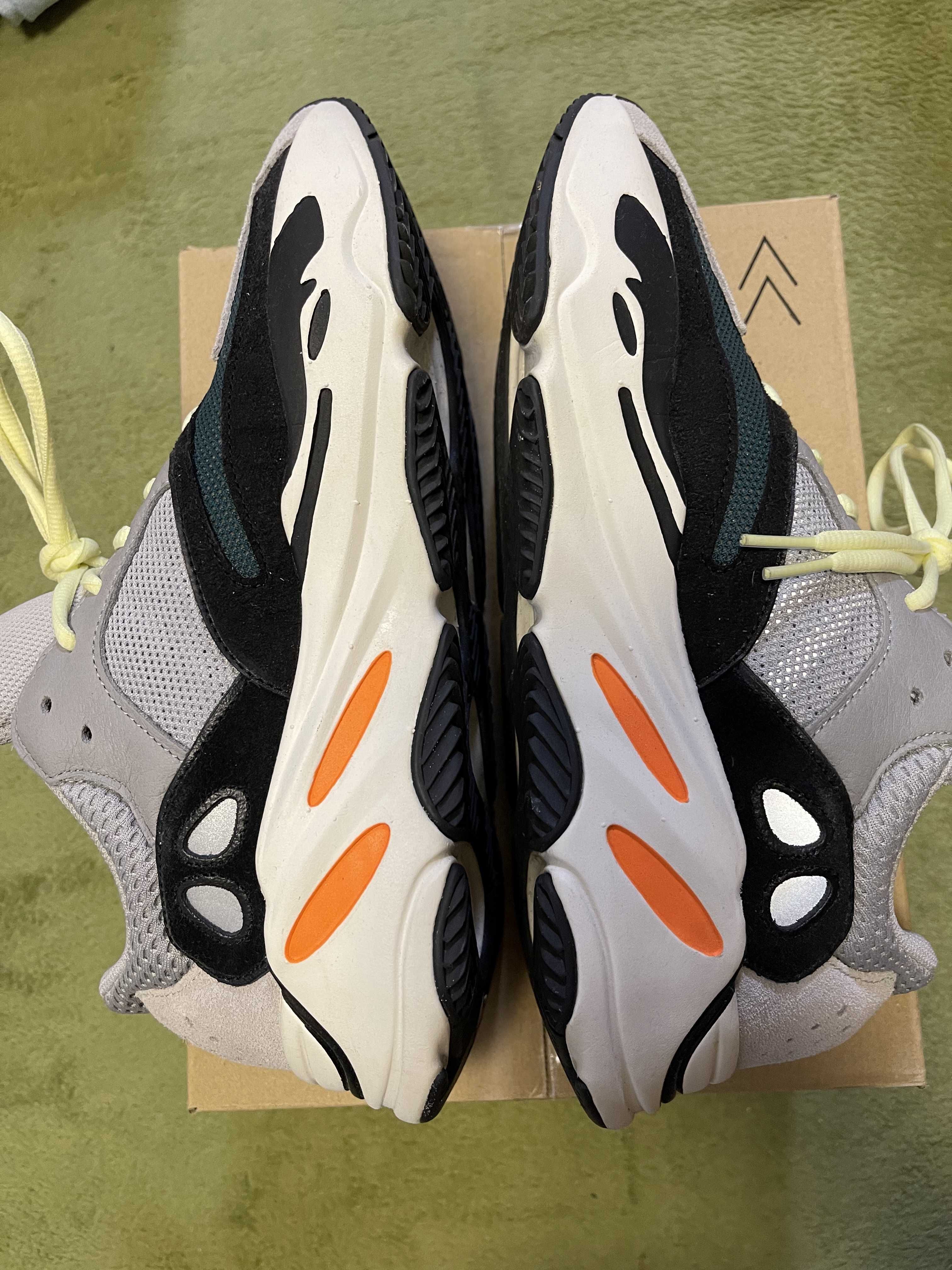 adidas YEEZY Boost 700 "Wave Runner"