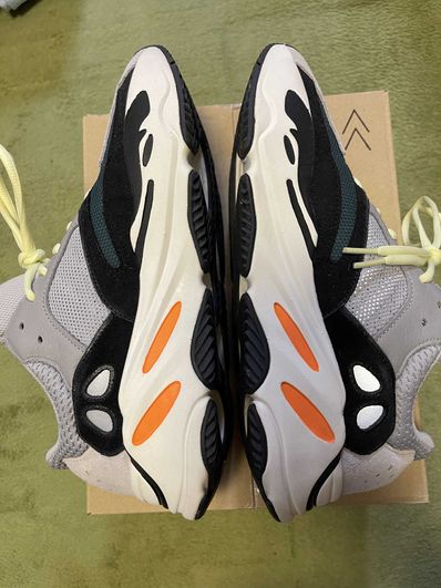 adidas YEEZY Boost 700 "Wave Runner"