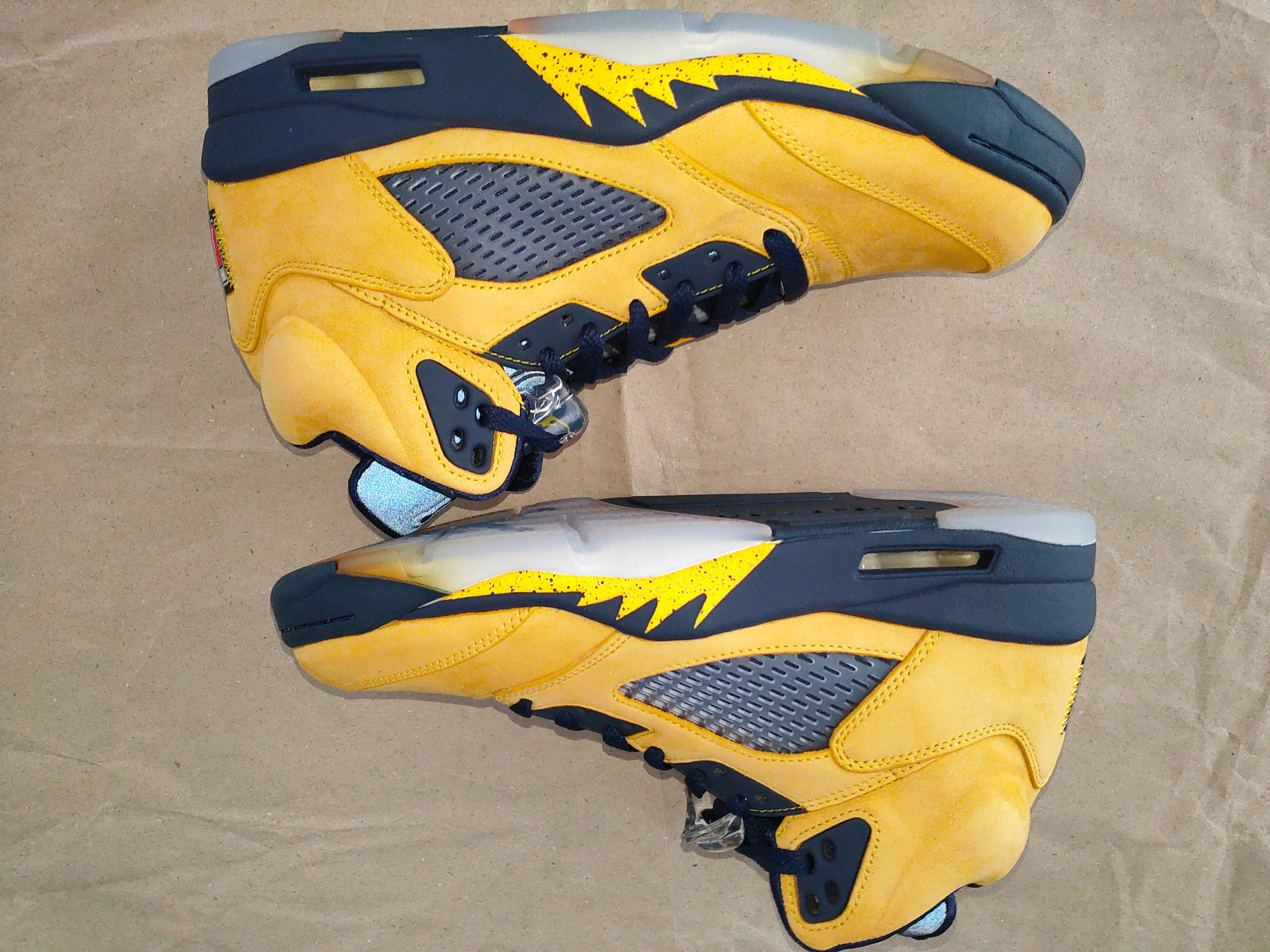 NIKE AIR JORDAN 5 "MICHIGAN"